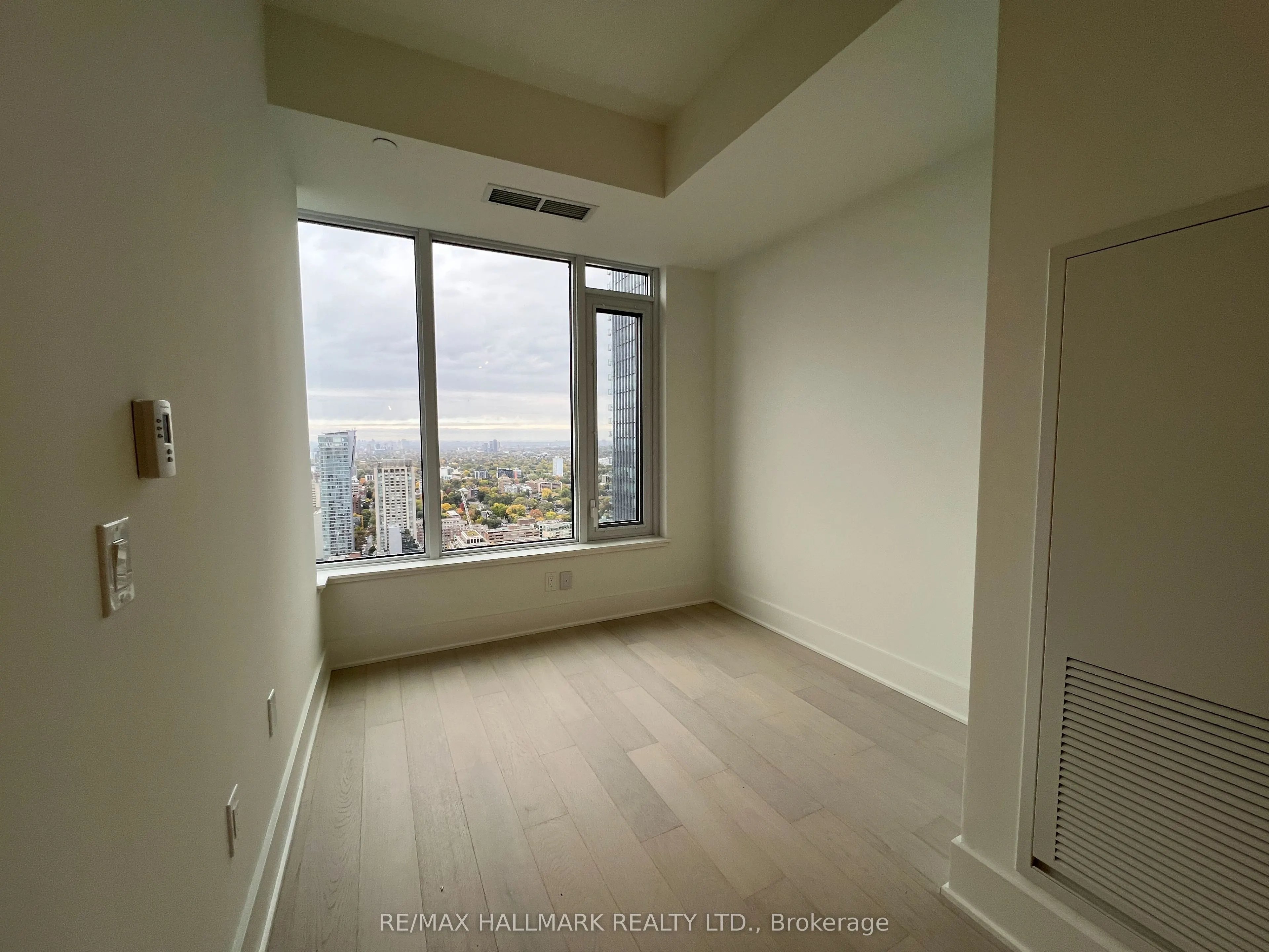 11 Yorkville Avenue, #3410