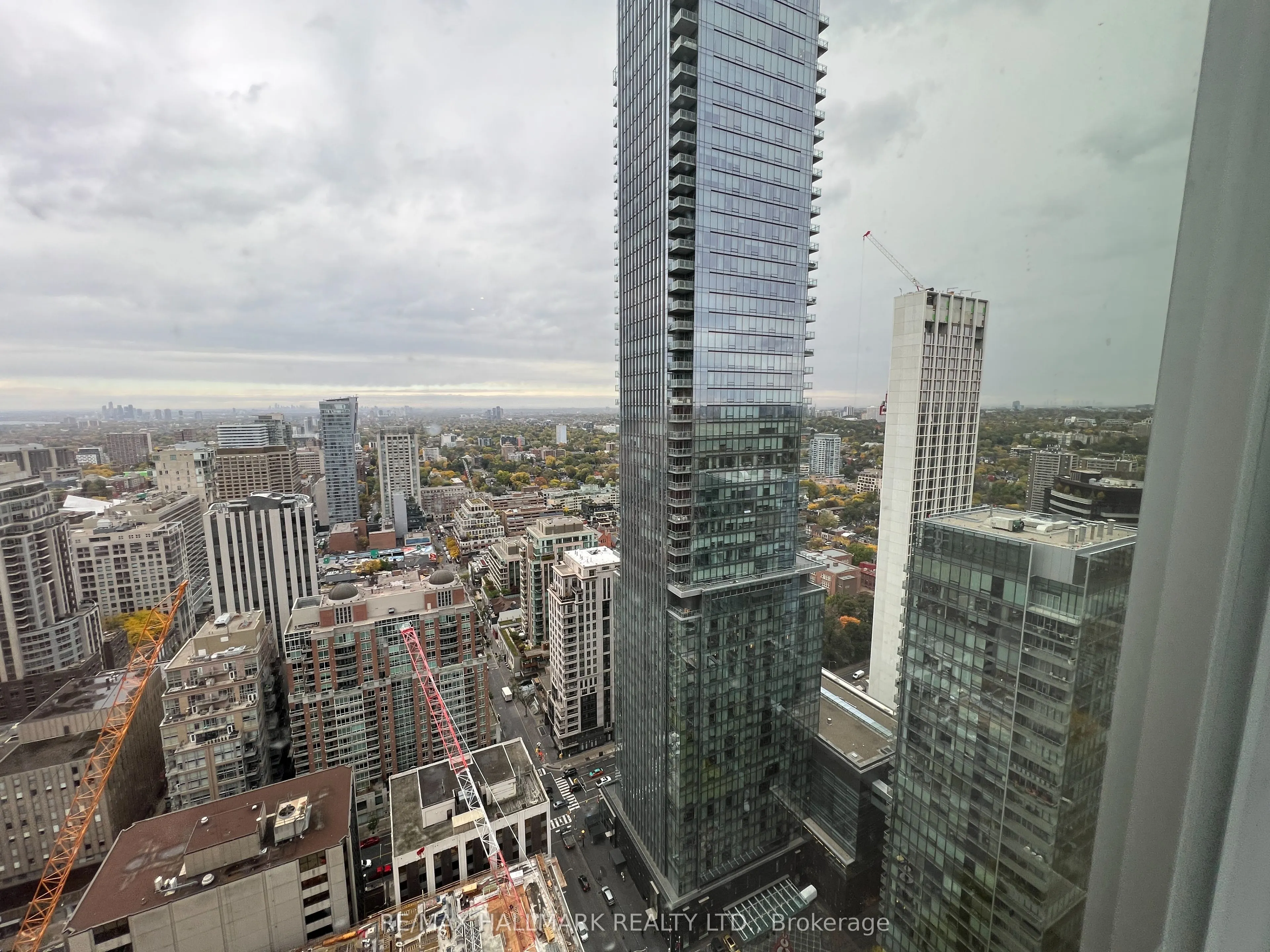 11 Yorkville Avenue, #3410