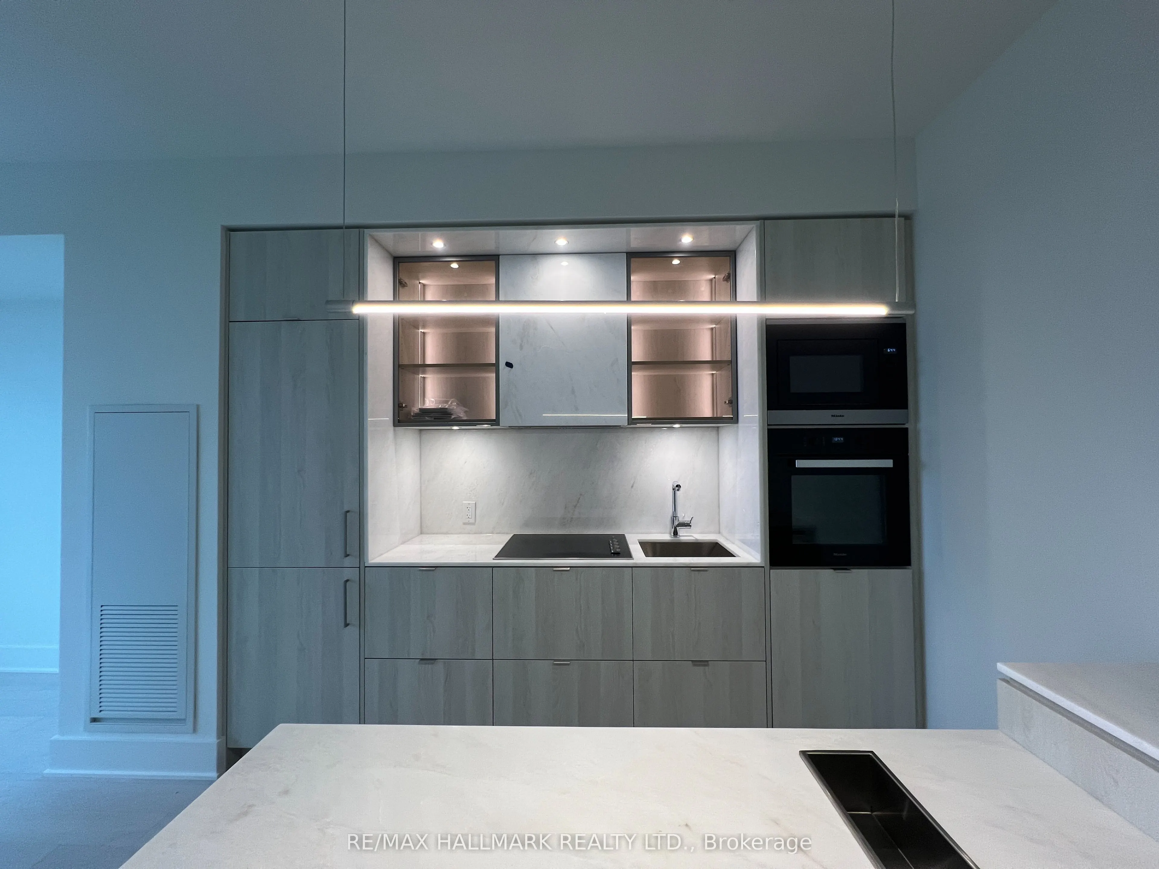 11 Yorkville Avenue, #3410