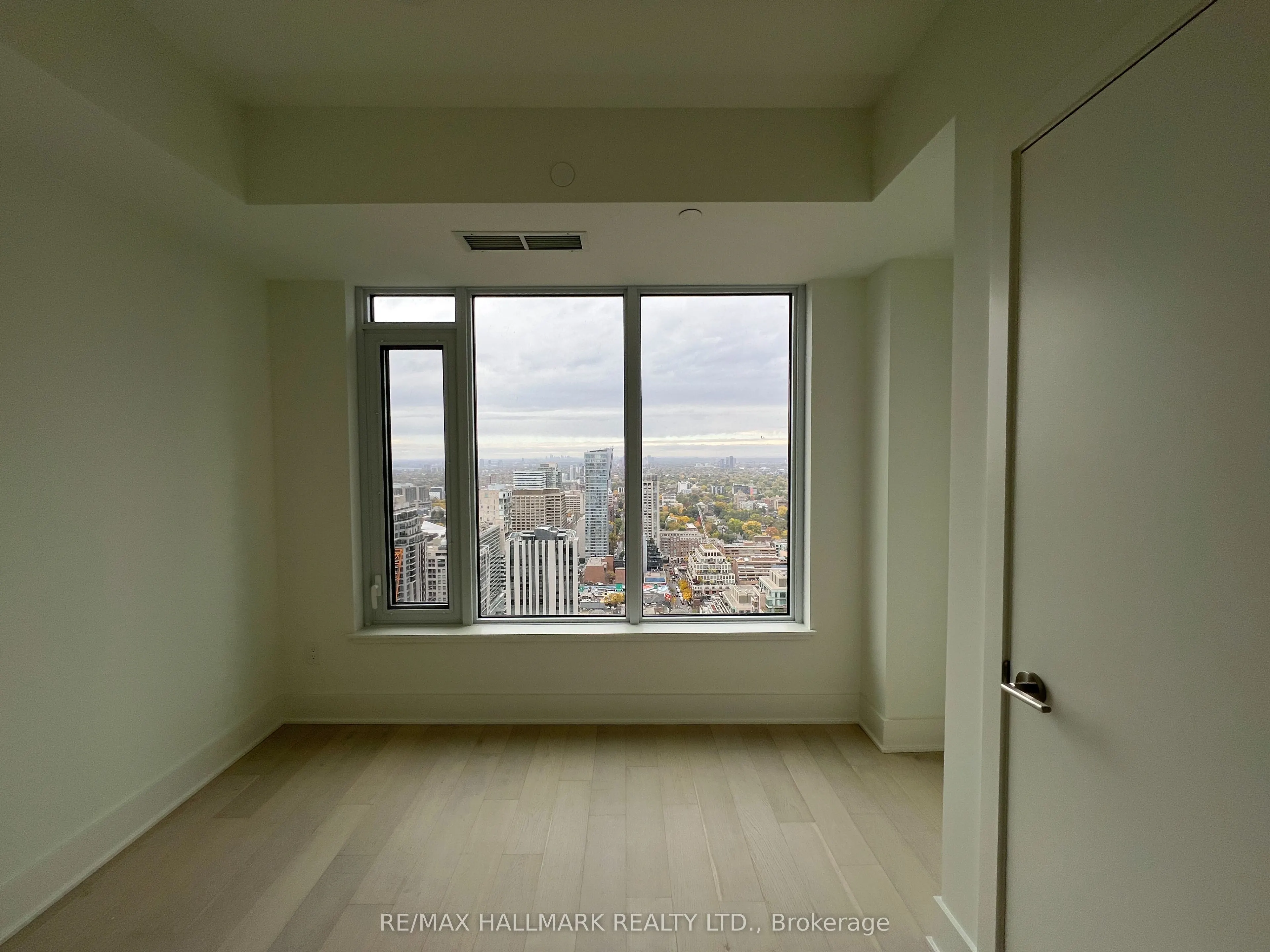 11 Yorkville Avenue, #3410