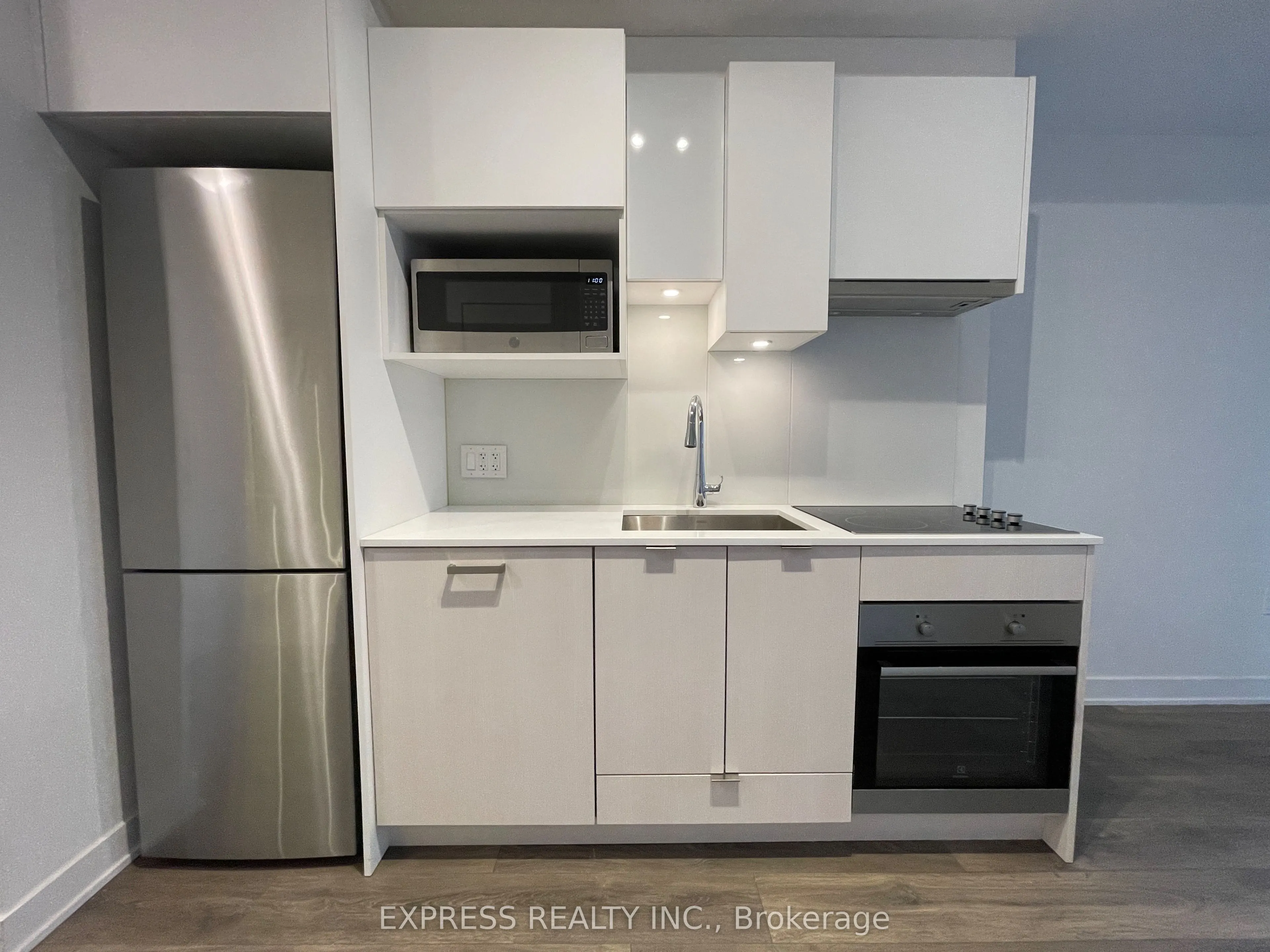 195 Redpath Avenue, #1813