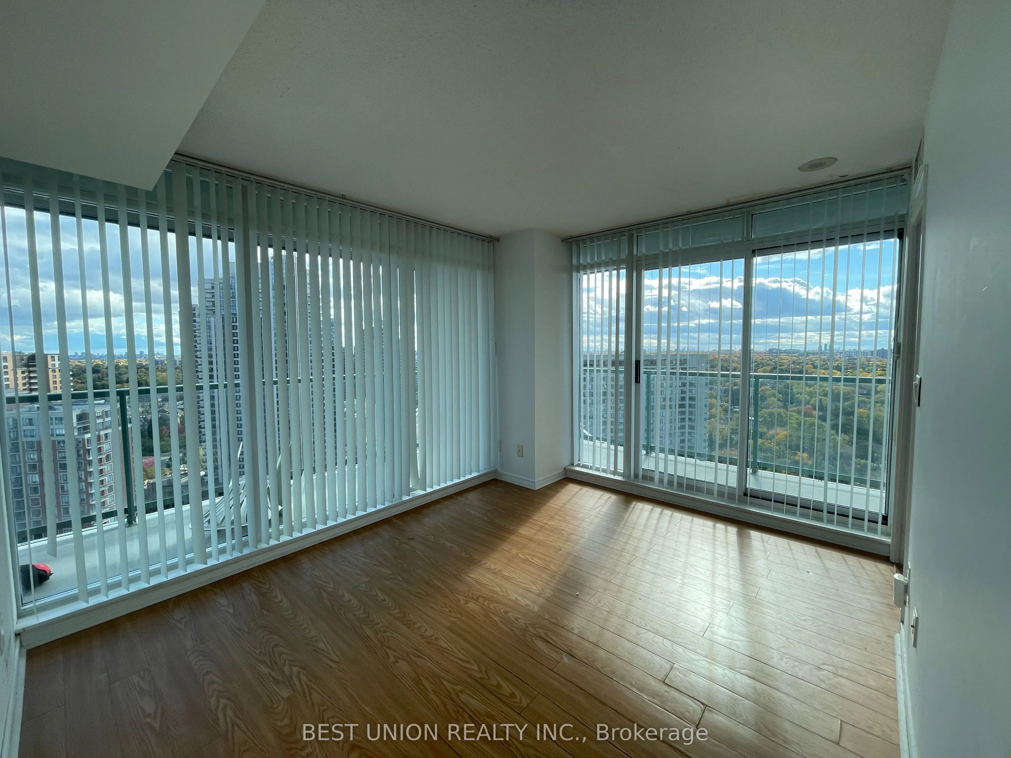 5500 Yonge Street, #2205