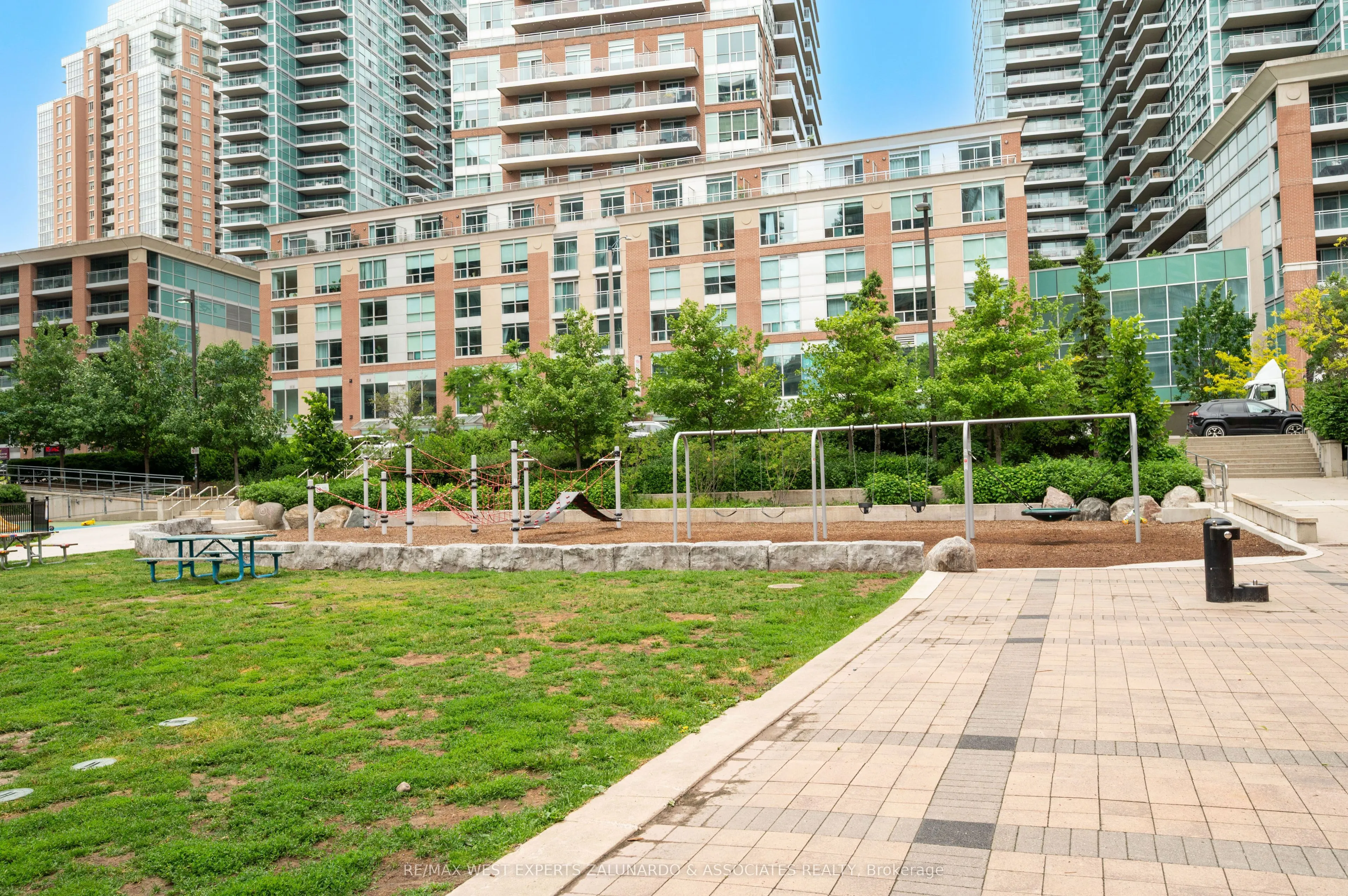 59 East Liberty Street, #315