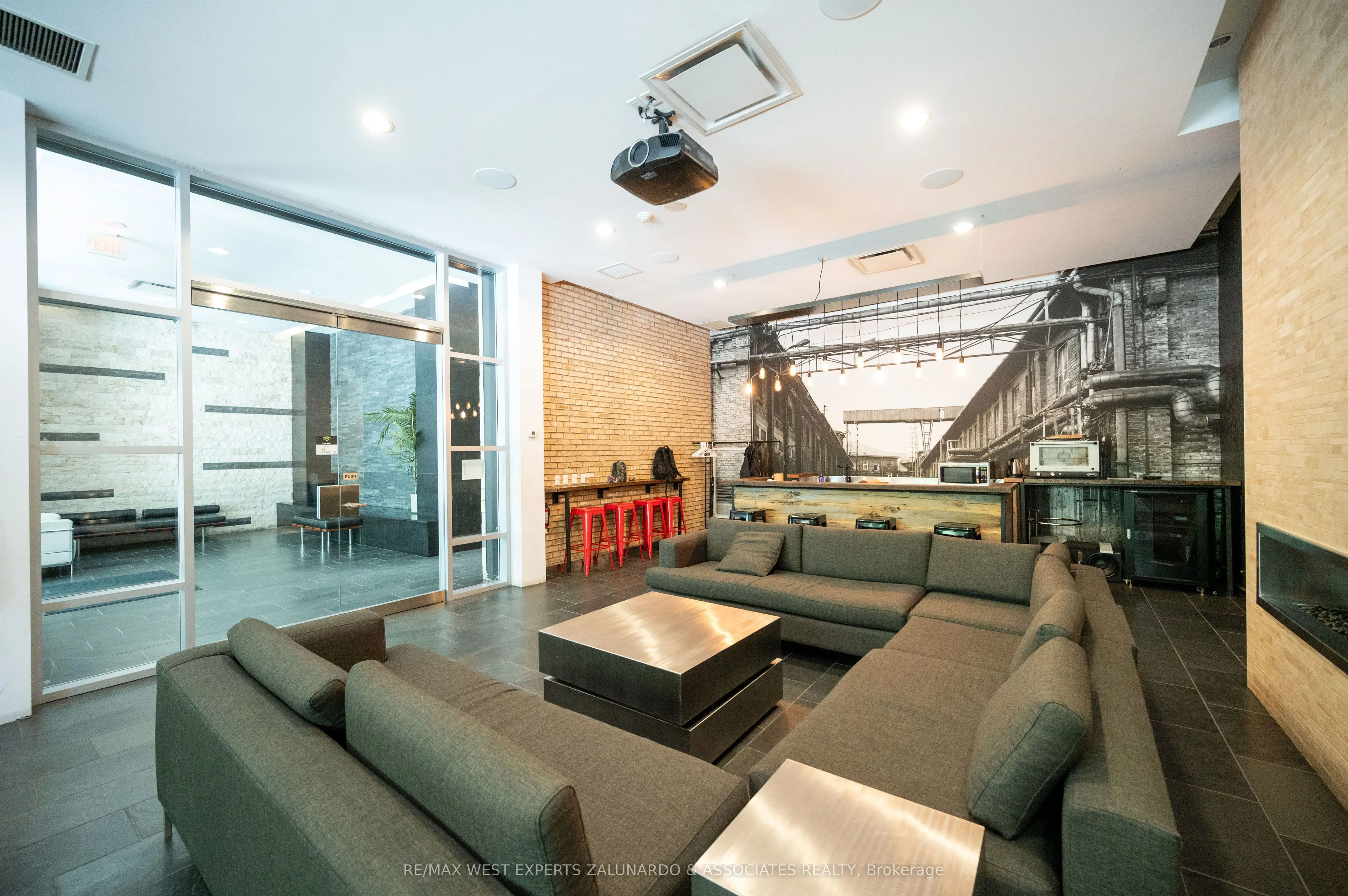 59 East Liberty Street, #315