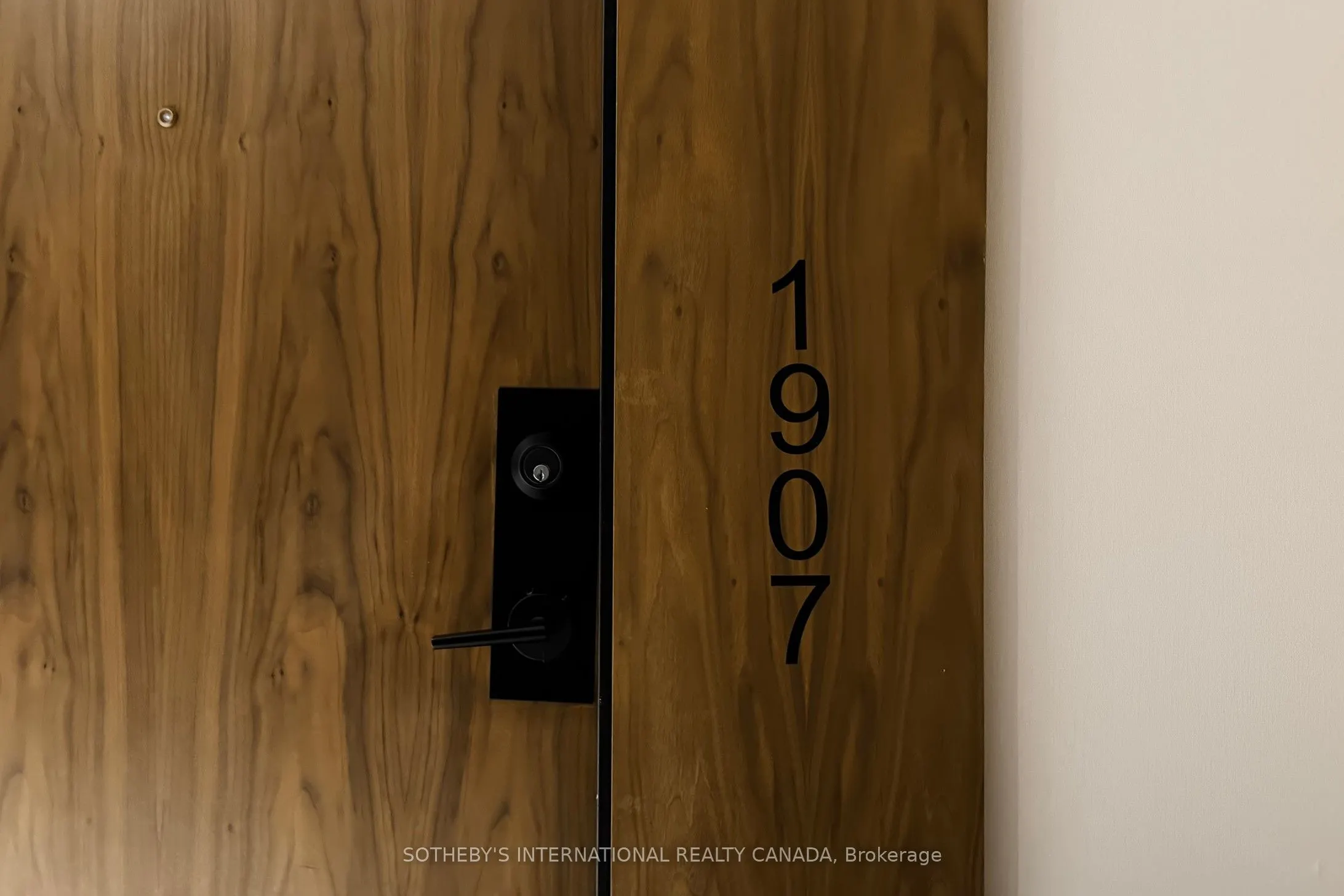 1 Market Street, #1907