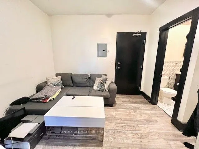 432 St Clarens Avenue, #203