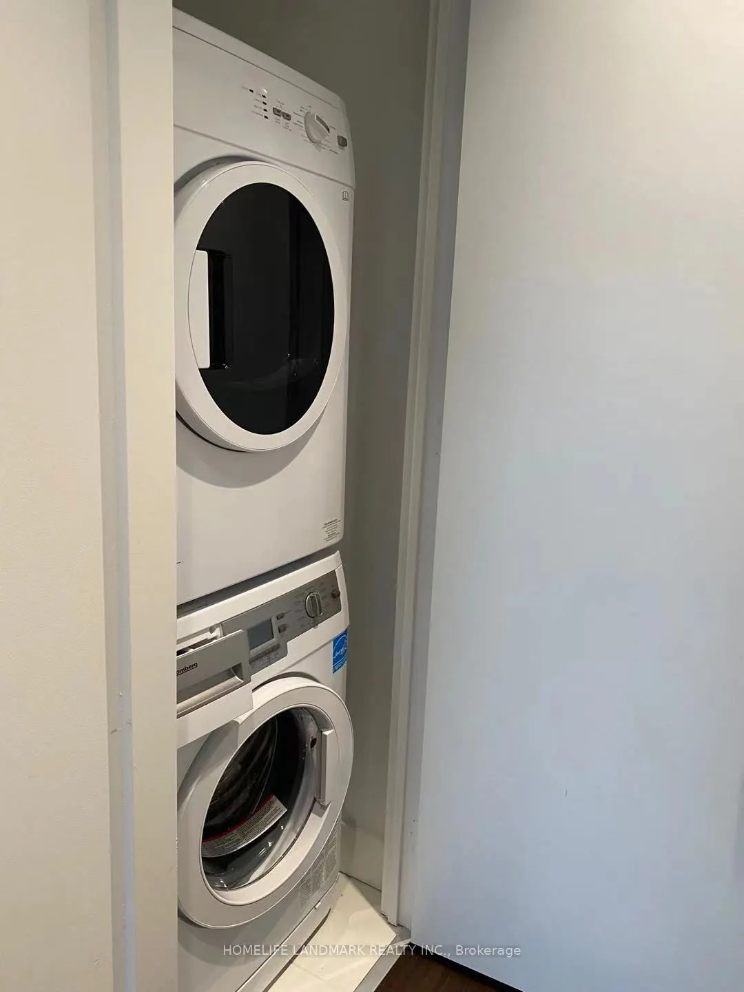 7 Grenville Street, #2412