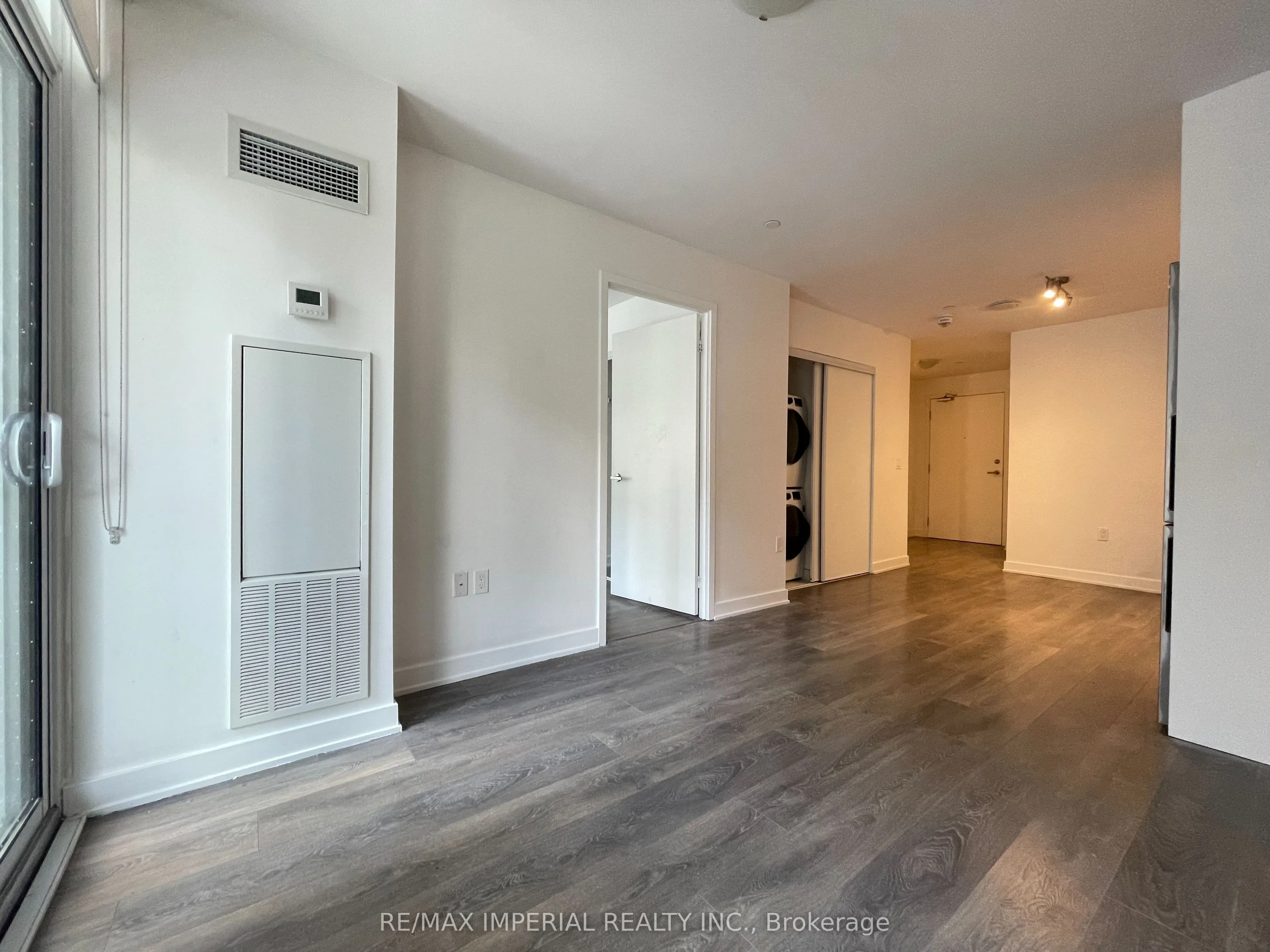 195 Redpath Avenue, #405