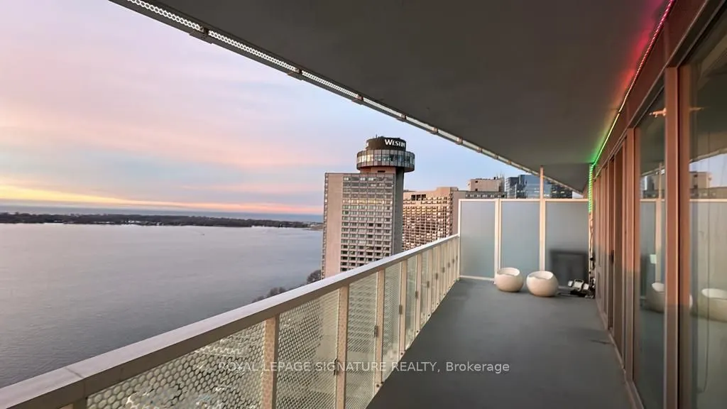 15 Queens Quay E, #2603