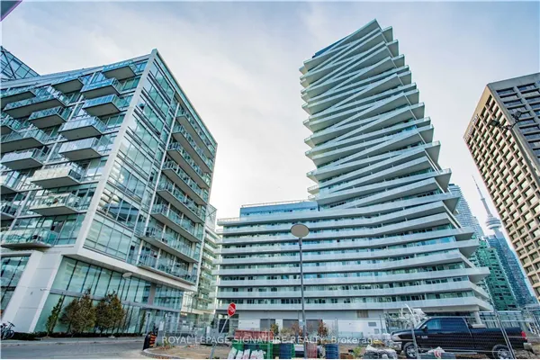 15 Queens Quay E, #2603