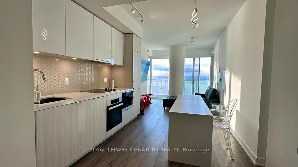 15 Queens Quay E, #2603