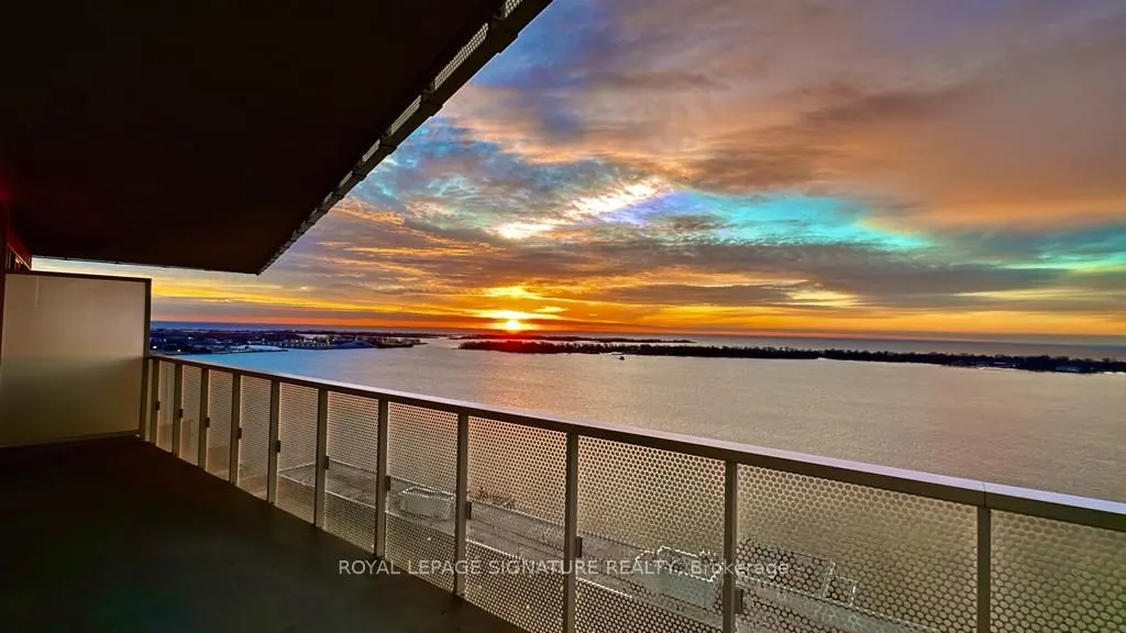 15 Queens Quay E, #2603