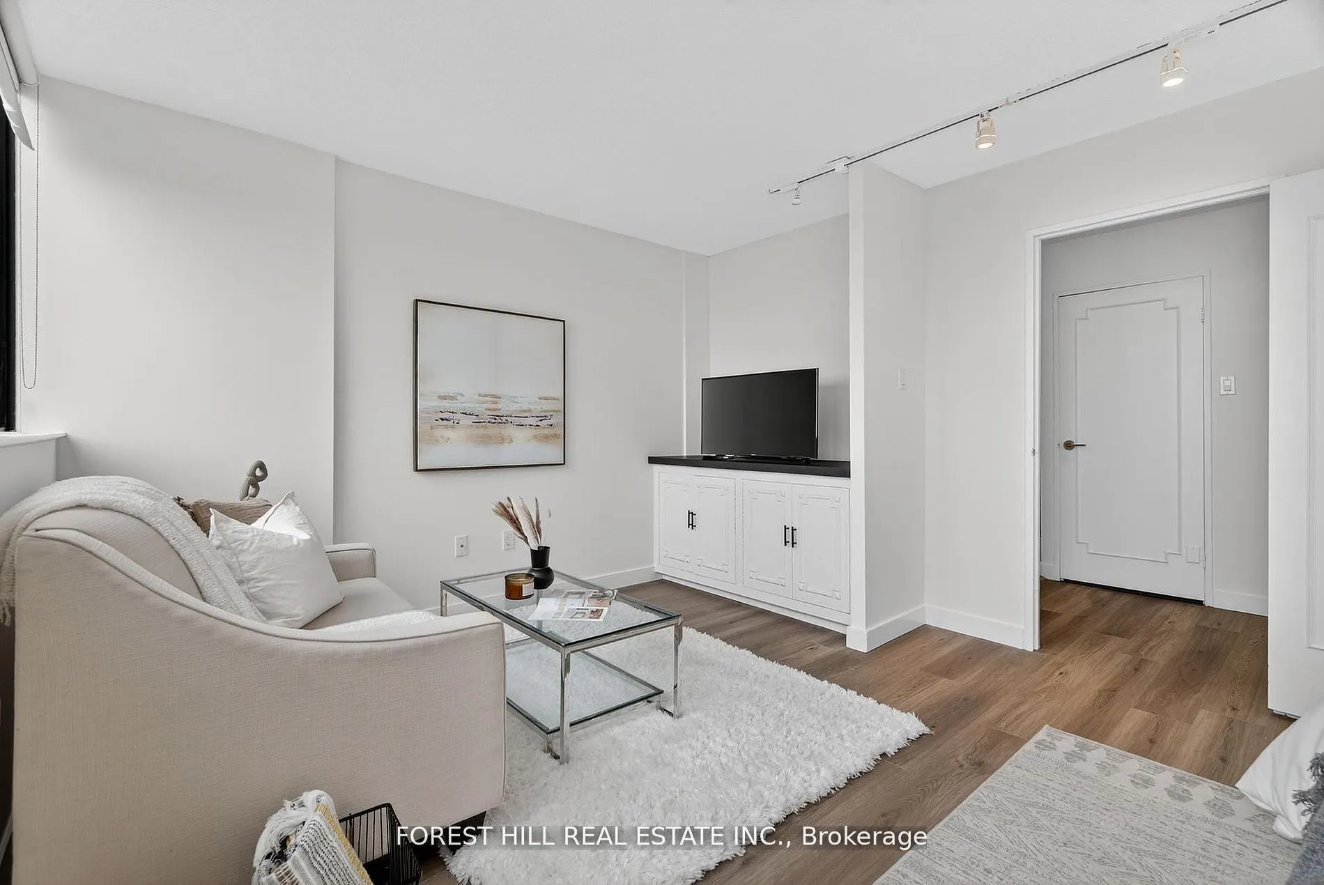 80 Antibes Drive, #1802