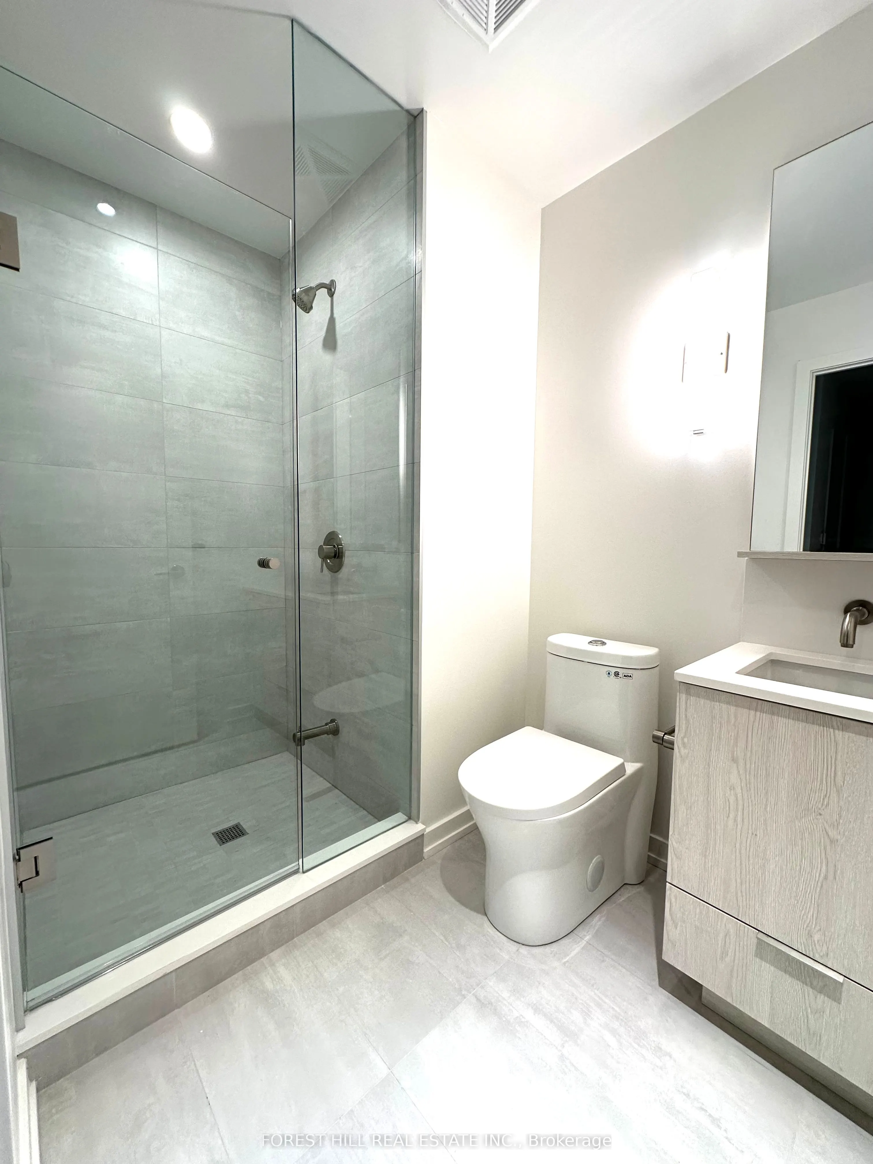 110 Broadway Avenue, #1205S