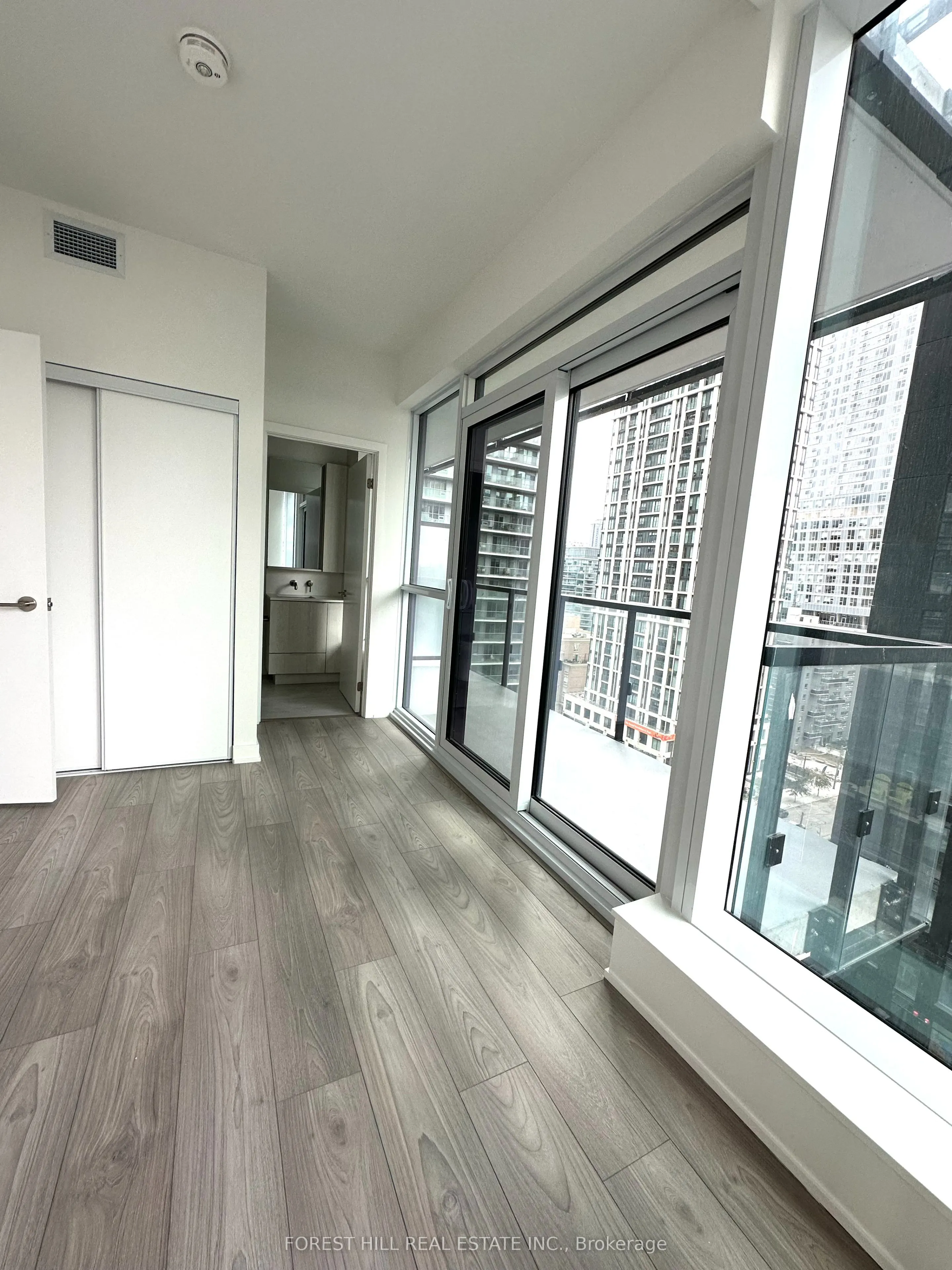 110 Broadway Avenue, #1205S