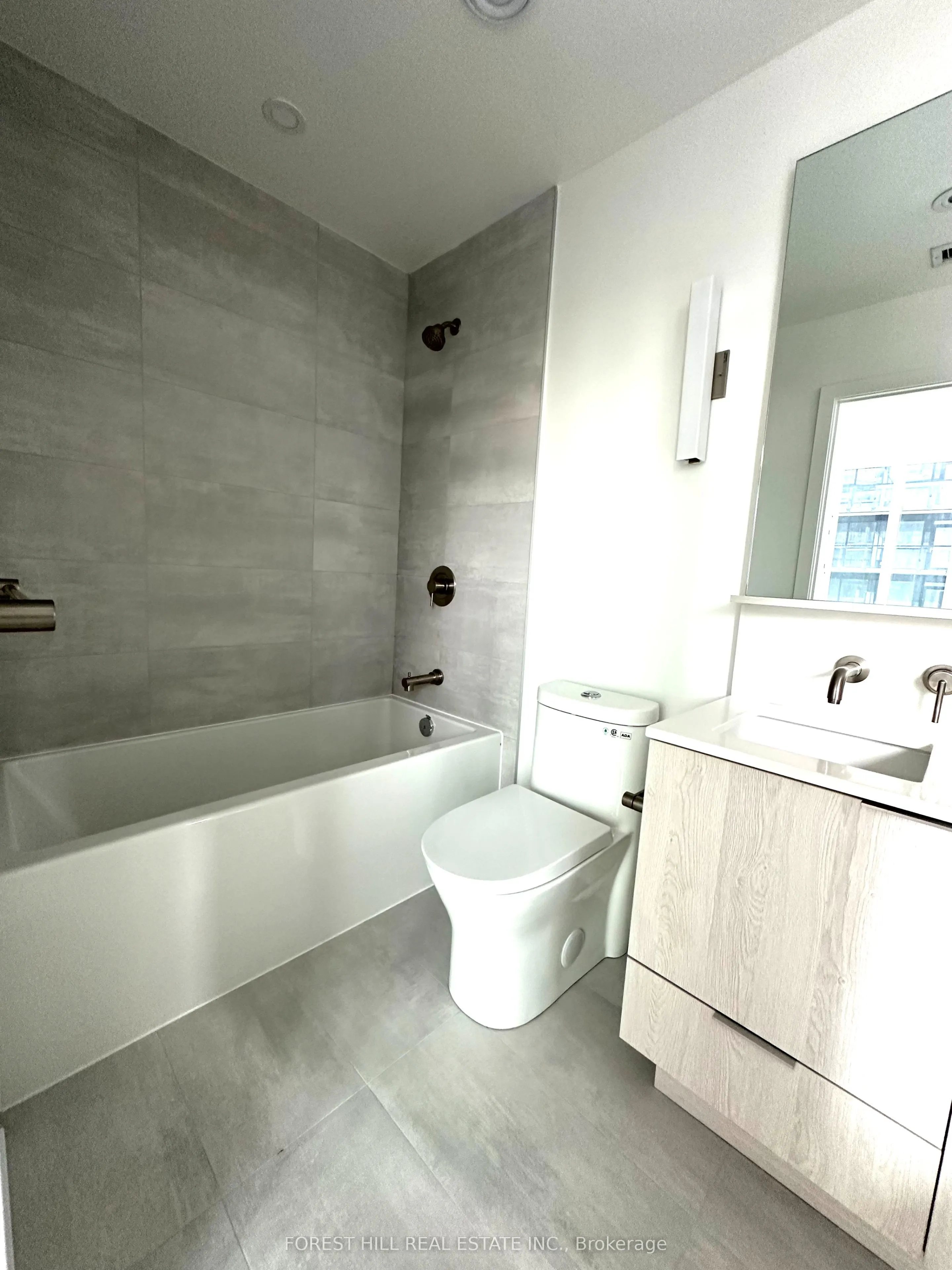 110 Broadway Avenue, #1205S