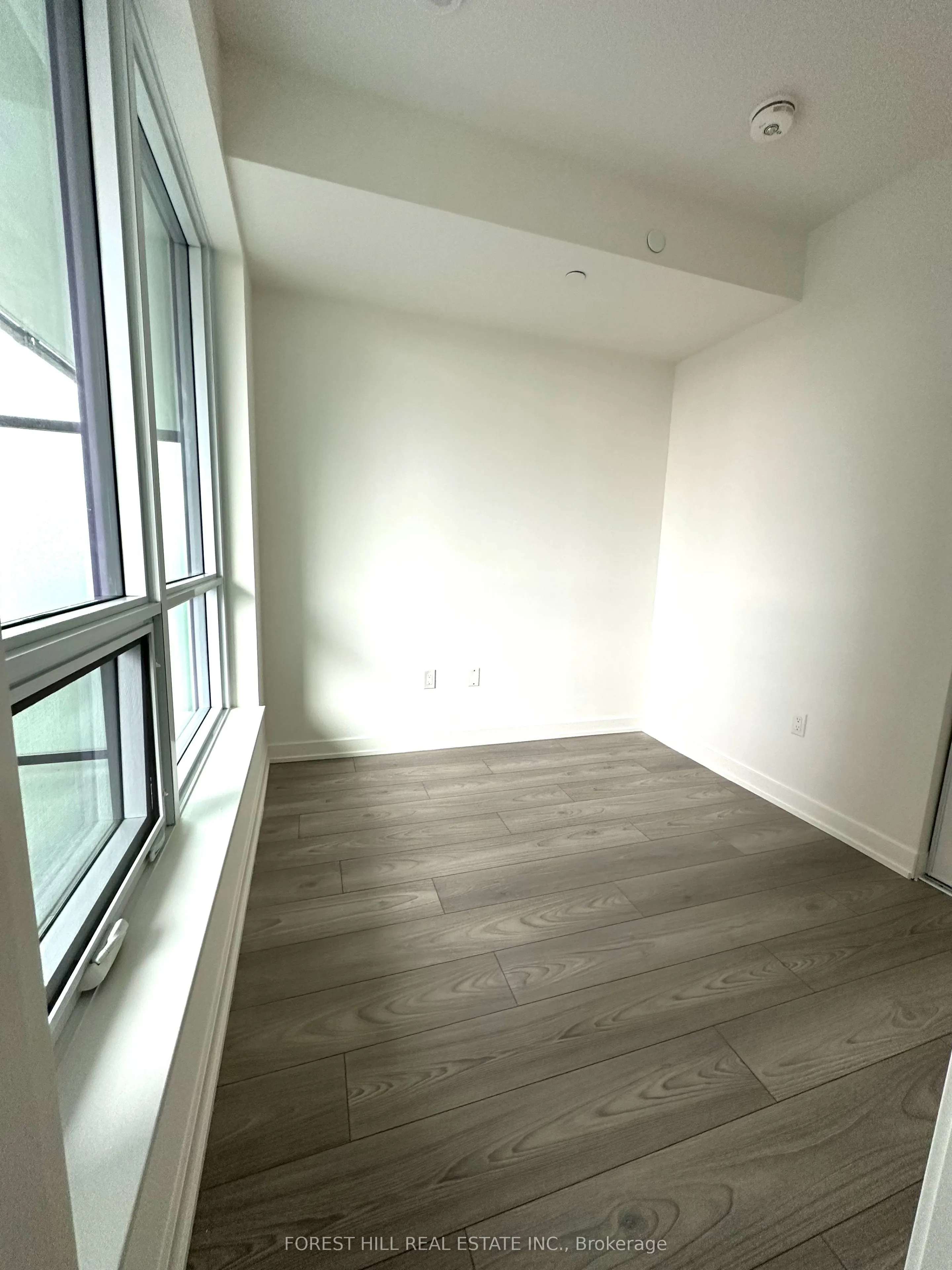 110 Broadway Avenue, #1205S