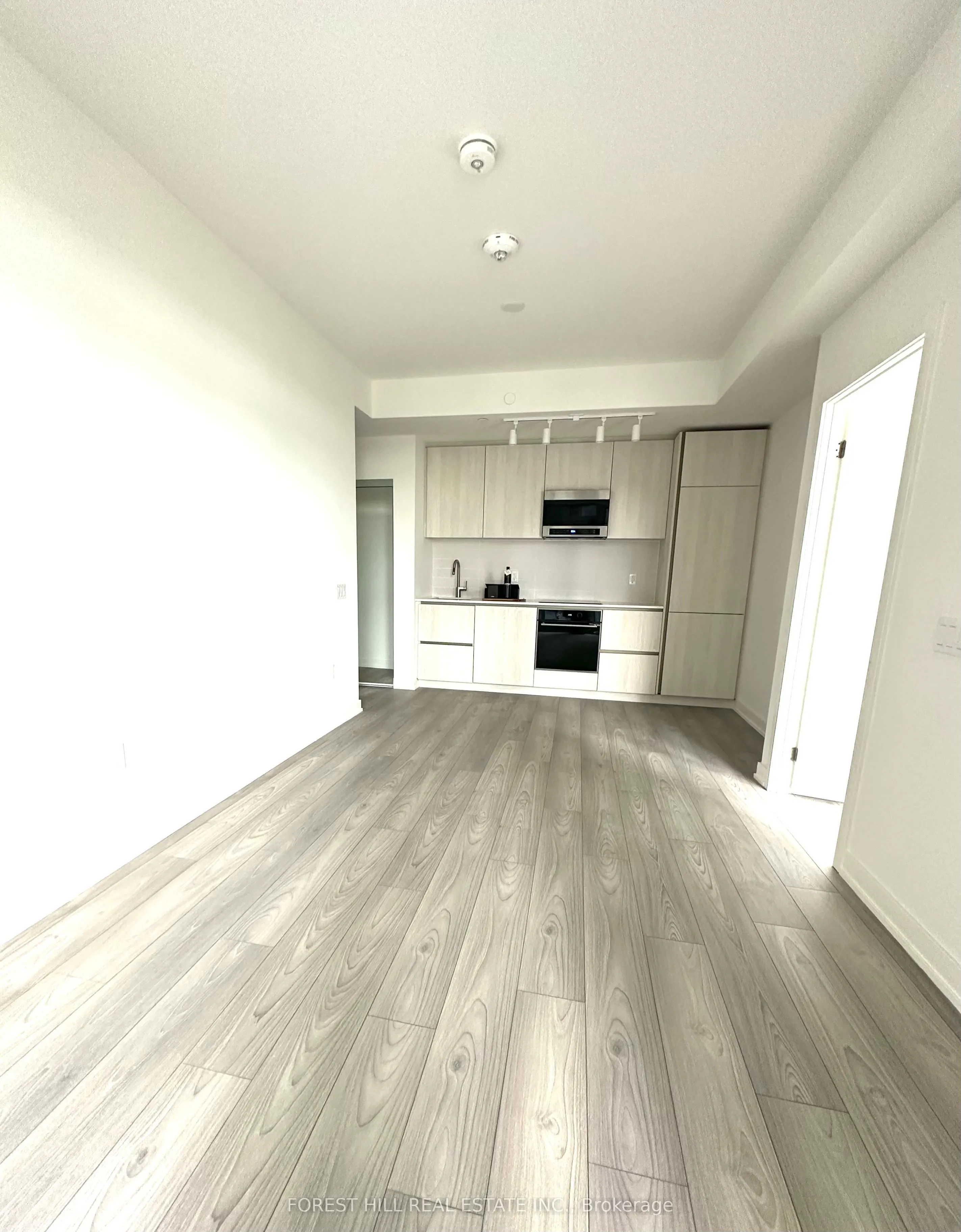 110 Broadway Avenue, #1205S