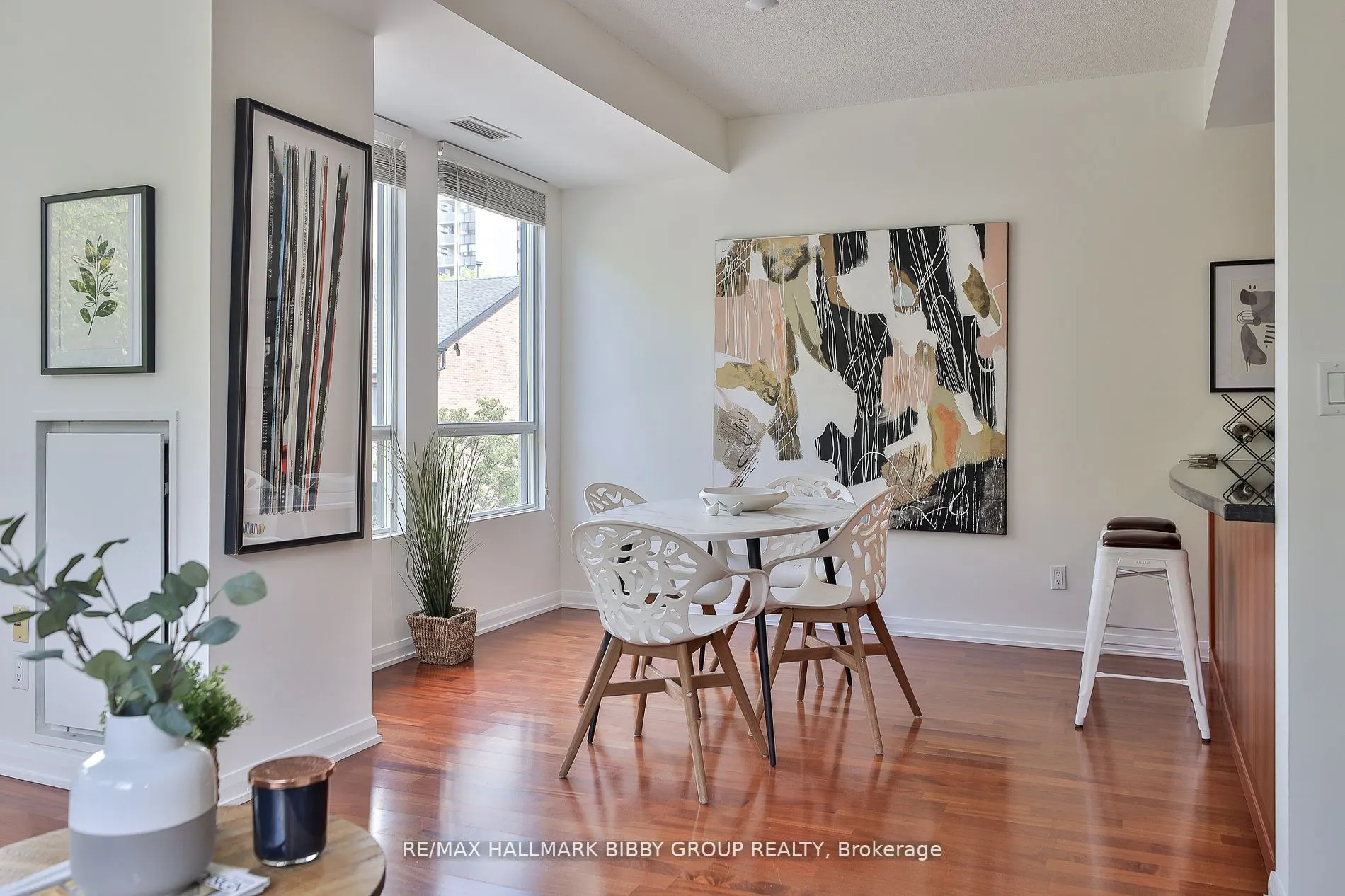 25 Soho Street, #P302