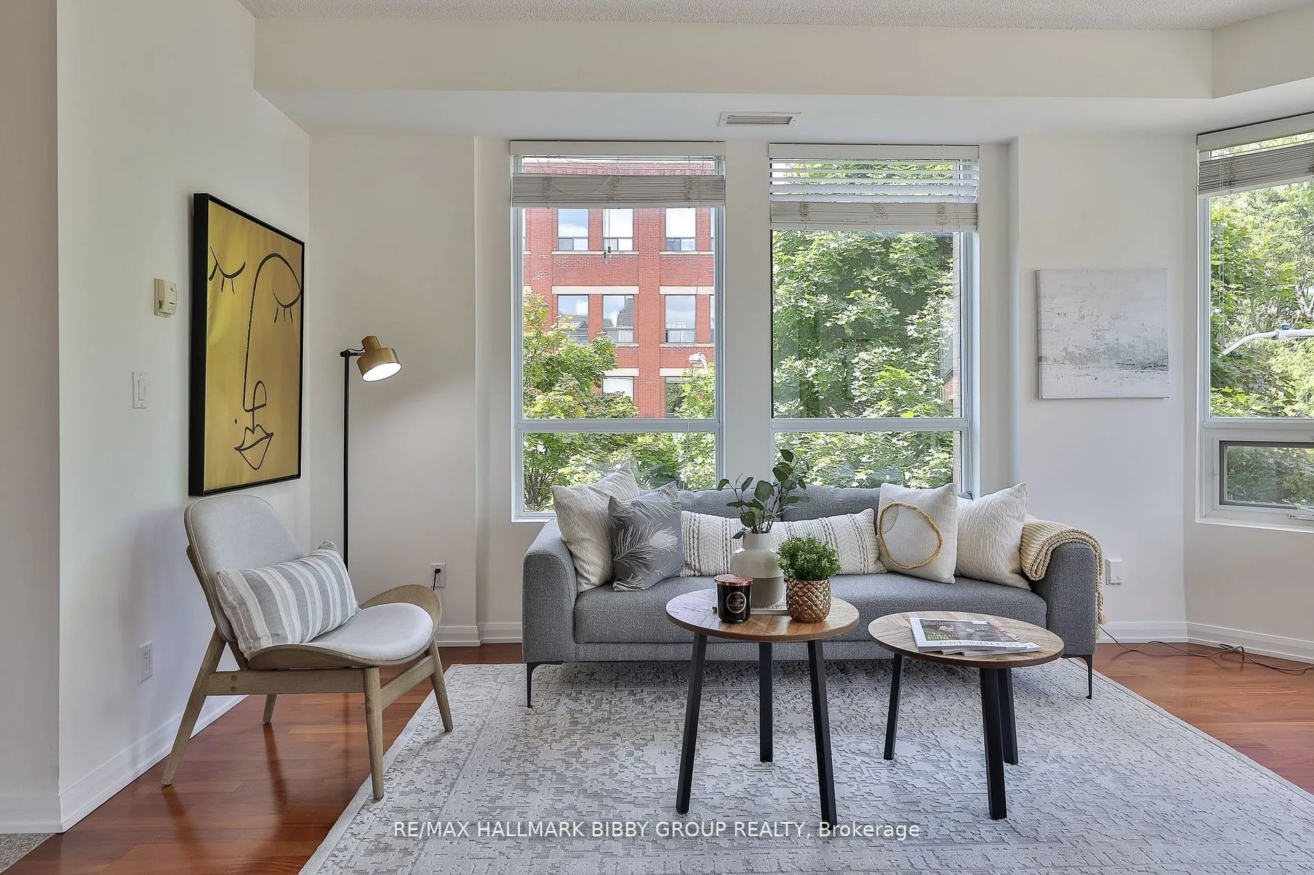 25 Soho Street, #P302