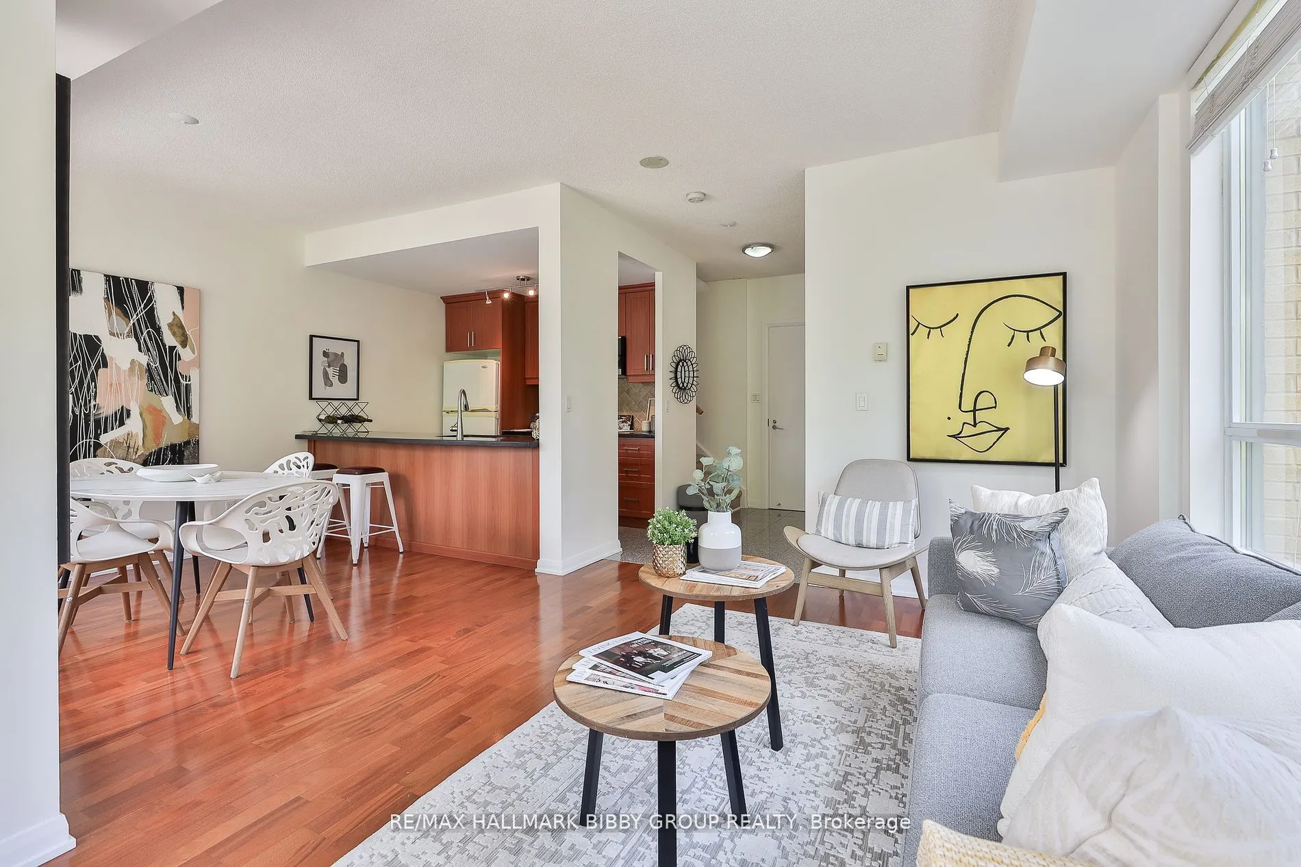 25 Soho Street, #P302