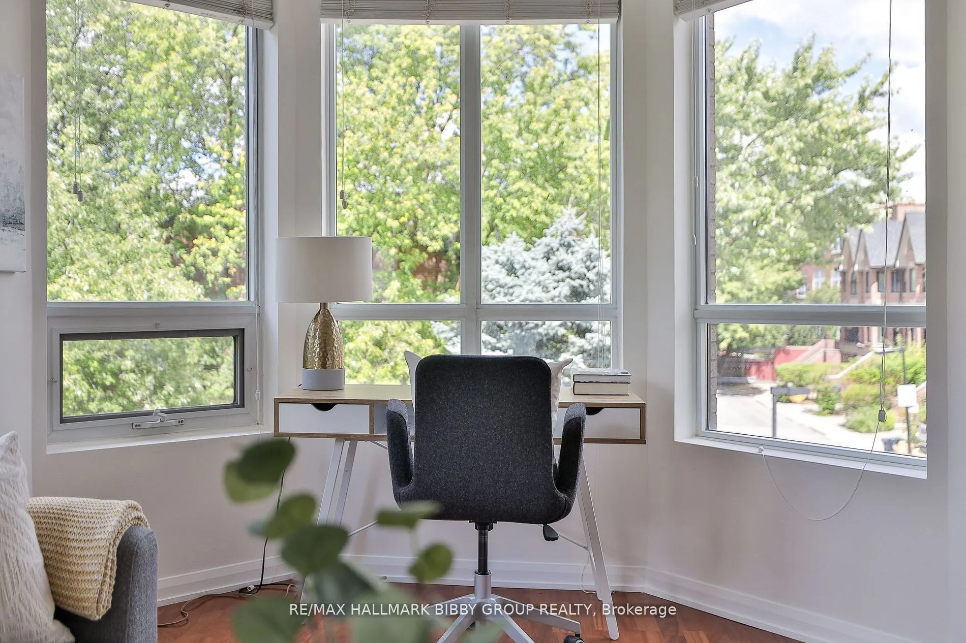 25 Soho Street, #P302