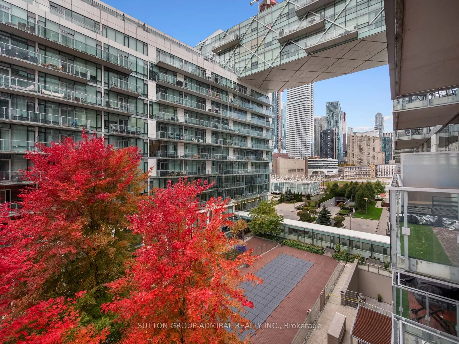 39 Queens Quay E, #525