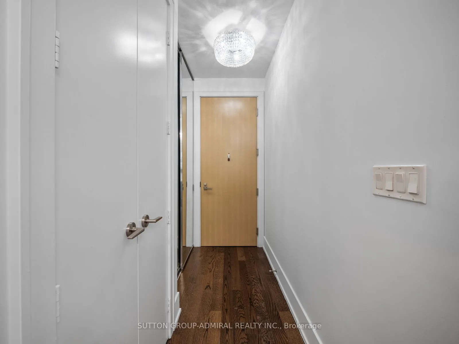 39 Queens Quay E, #525