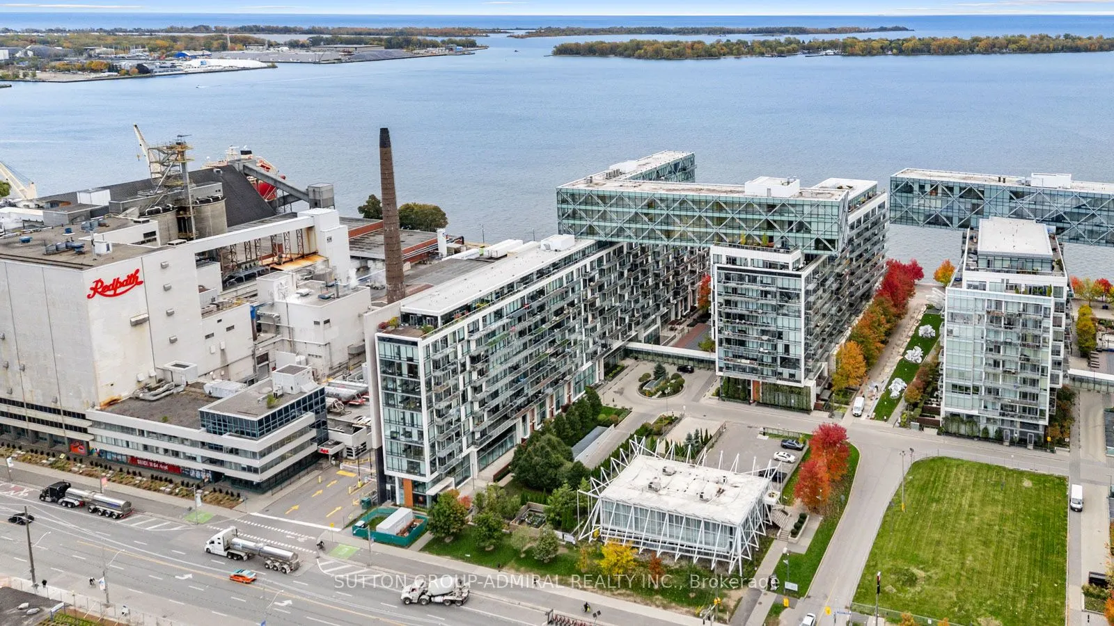 39 Queens Quay E, #525