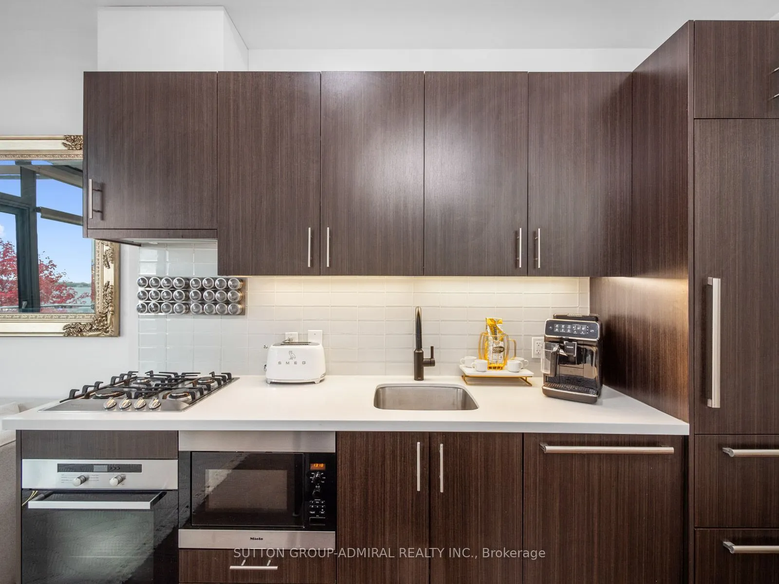 39 Queens Quay E, #525