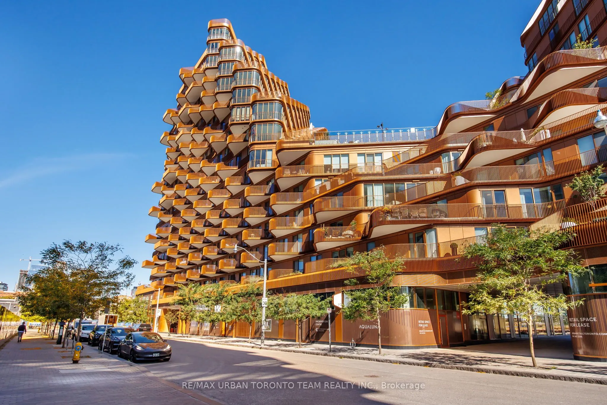 155 Merchants' Wharf, #415