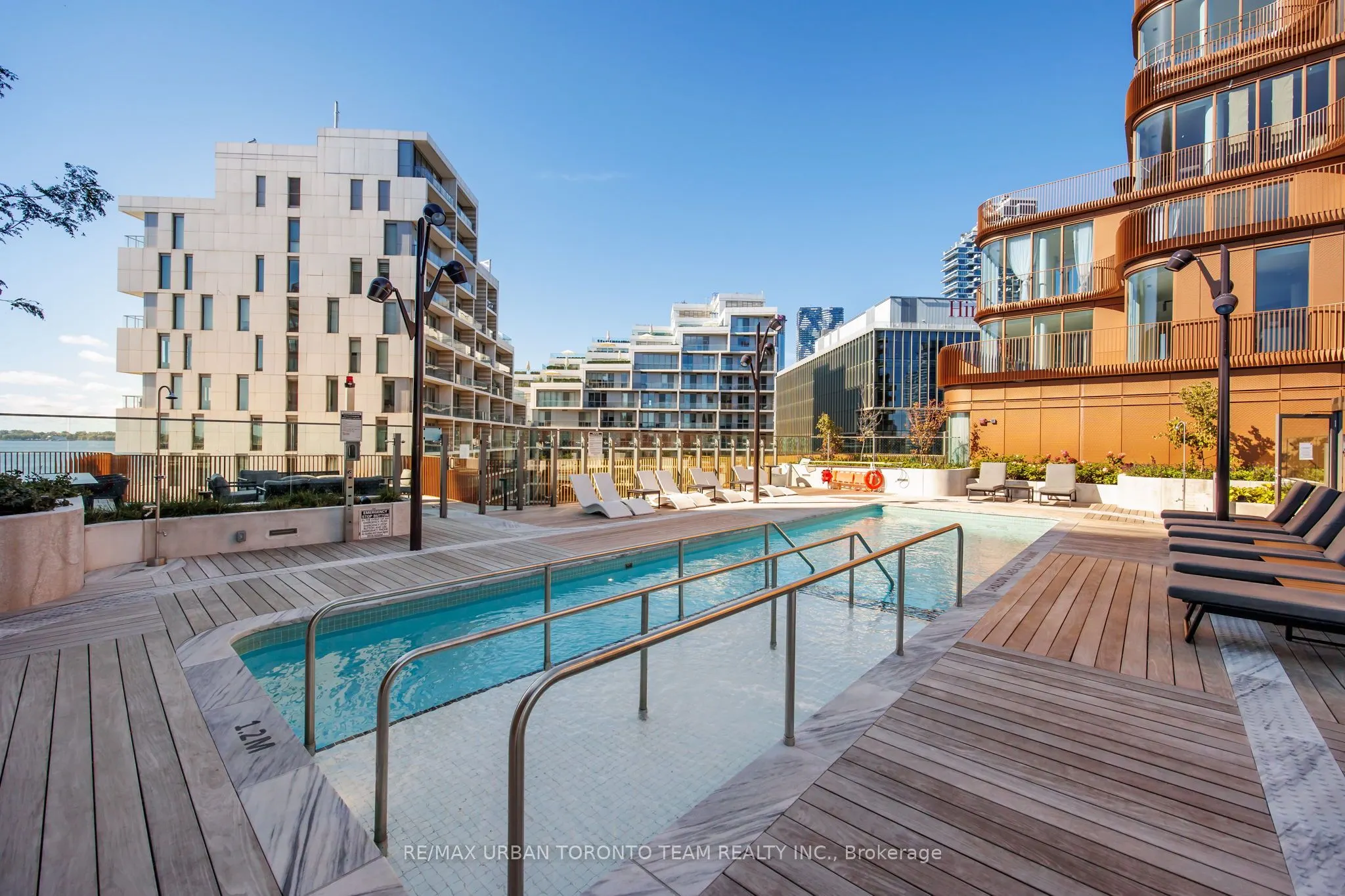 155 Merchants' Wharf, #415