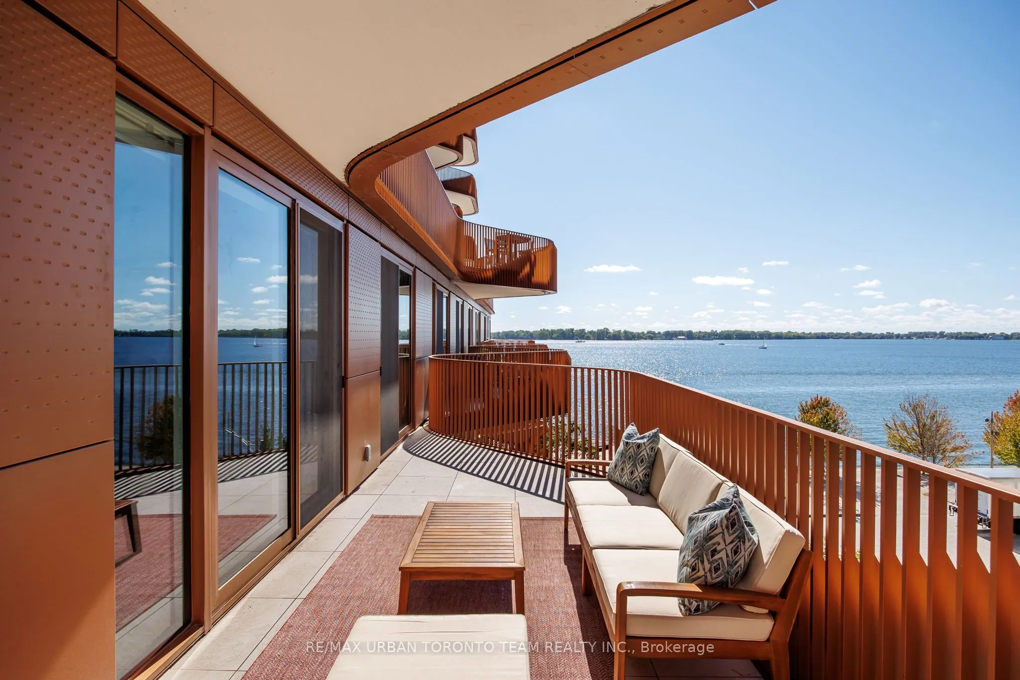 155 Merchants' Wharf, #415