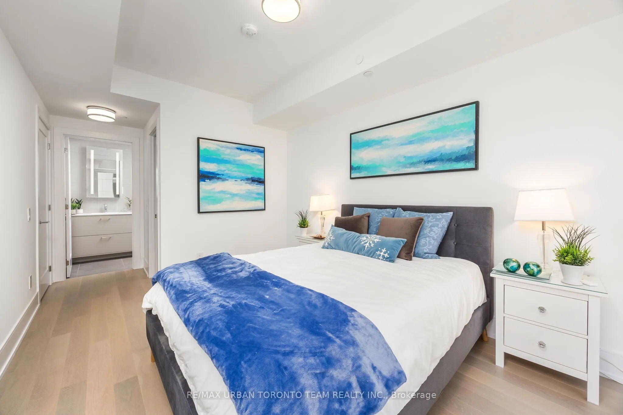 155 Merchants' Wharf, #415