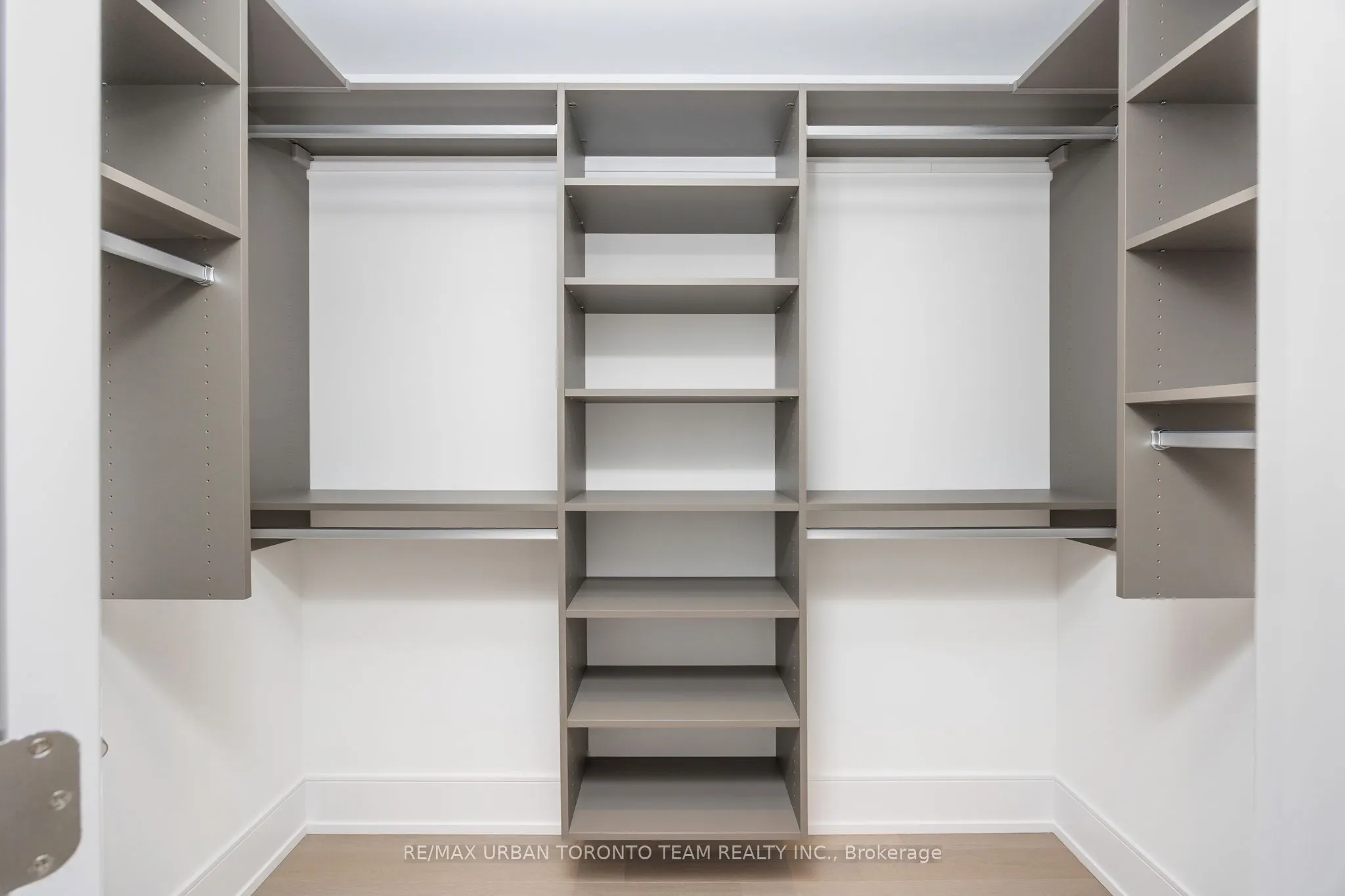 155 Merchants' Wharf, #415