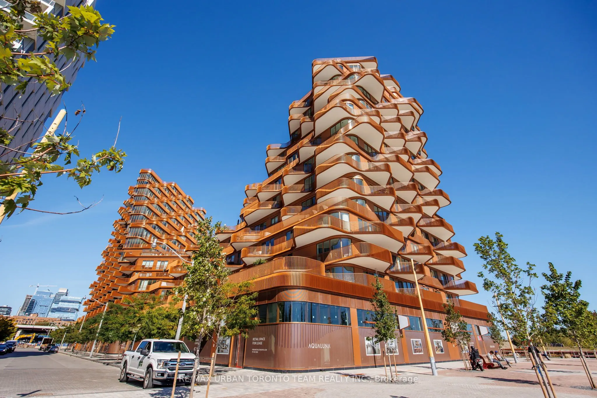 155 Merchants' Wharf, #415