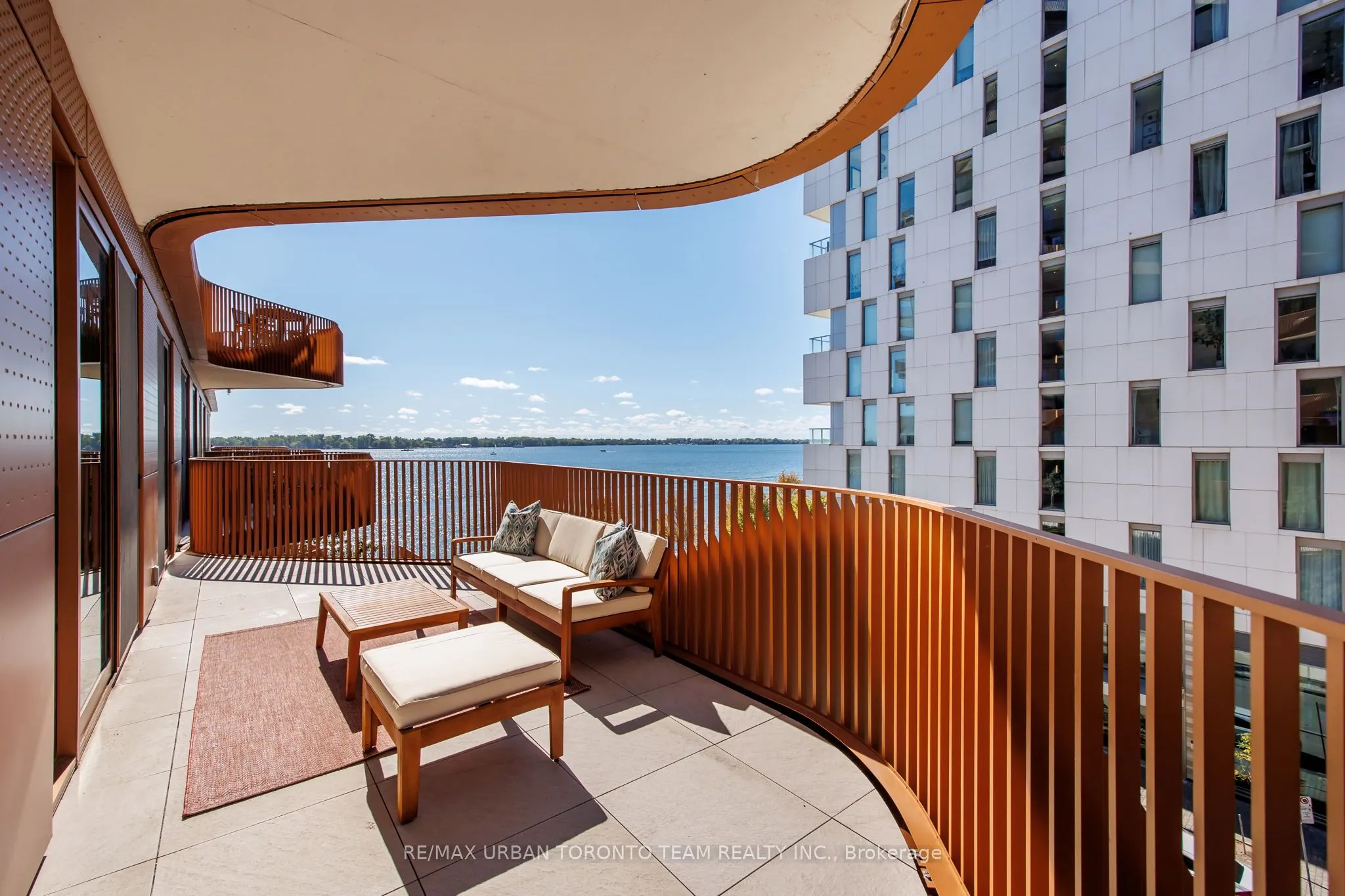 155 Merchants' Wharf, #415