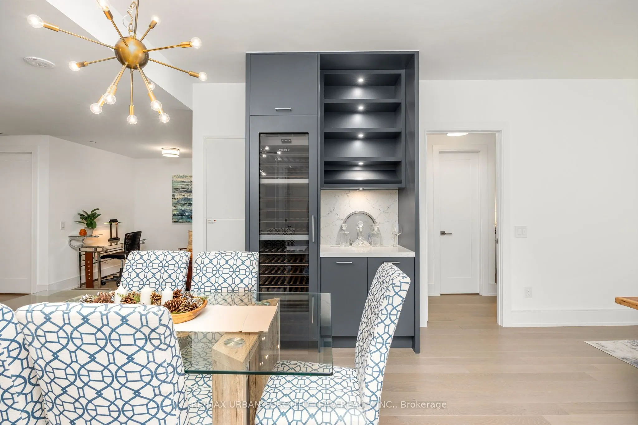 155 Merchants' Wharf, #415