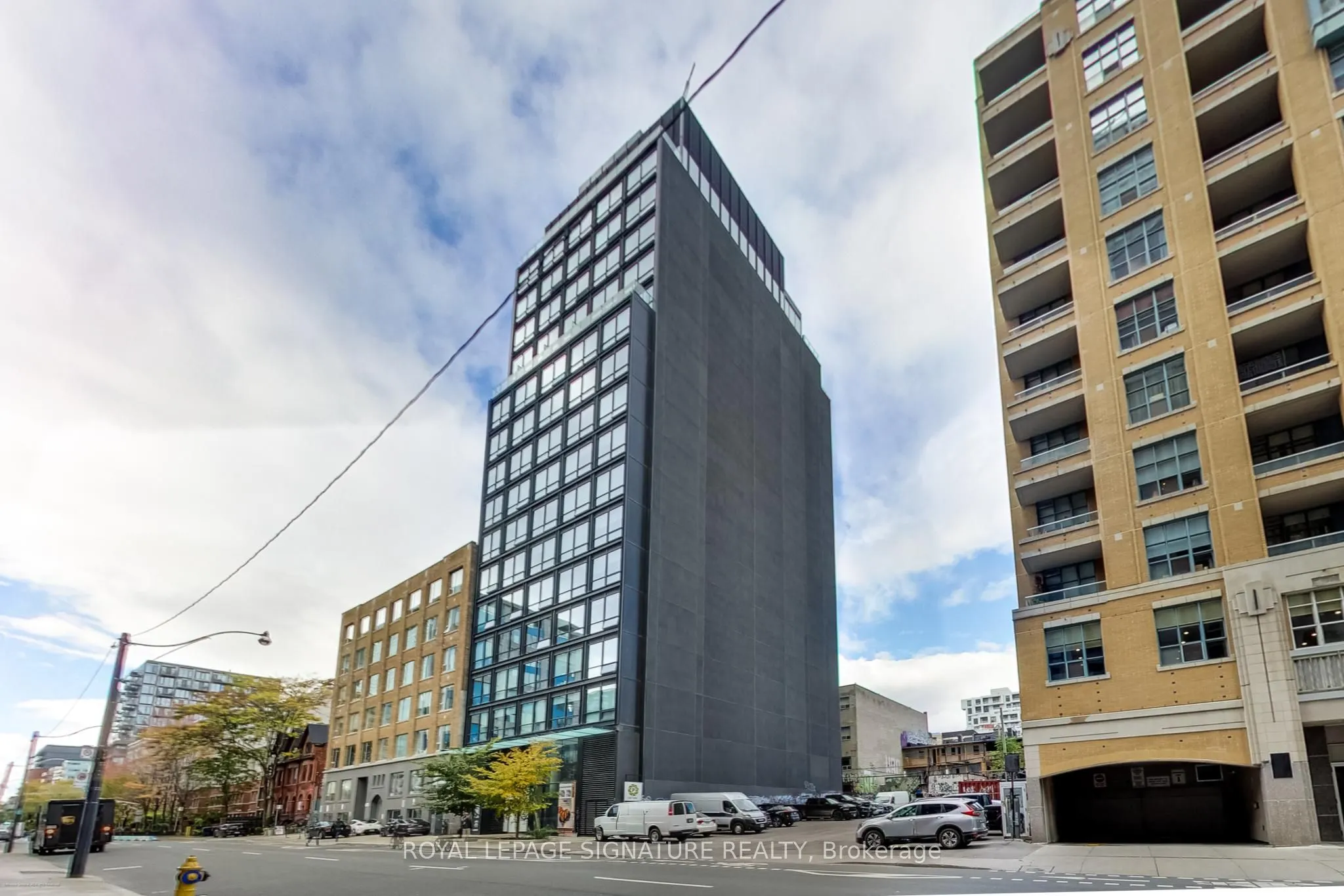 458 Richmond Street W, #708