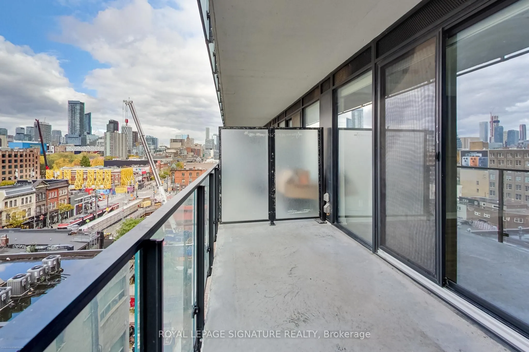 458 Richmond Street W, #708