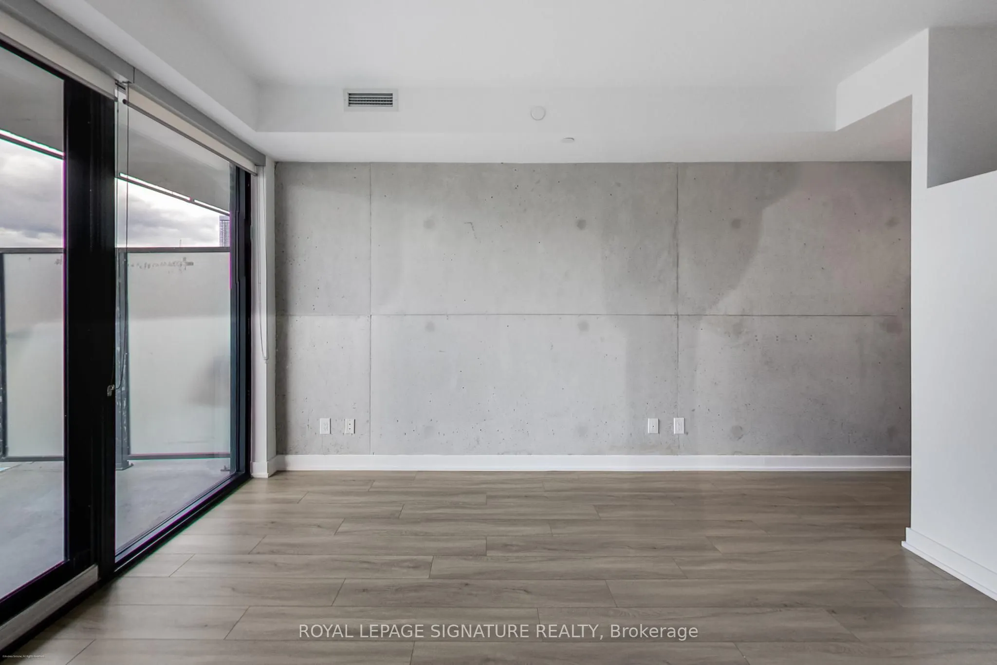 458 Richmond Street W, #708