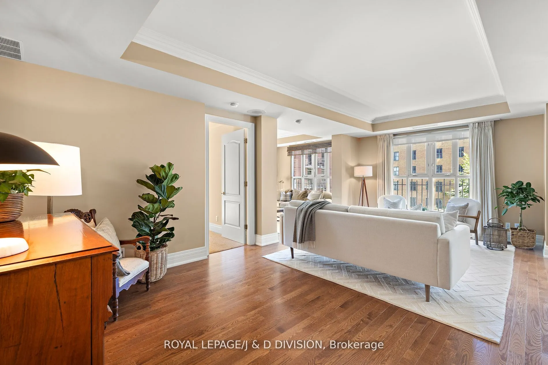 33 Delisle Avenue, #303