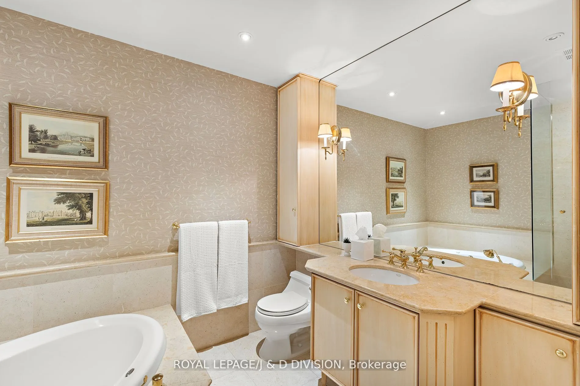 33 Delisle Avenue, #303