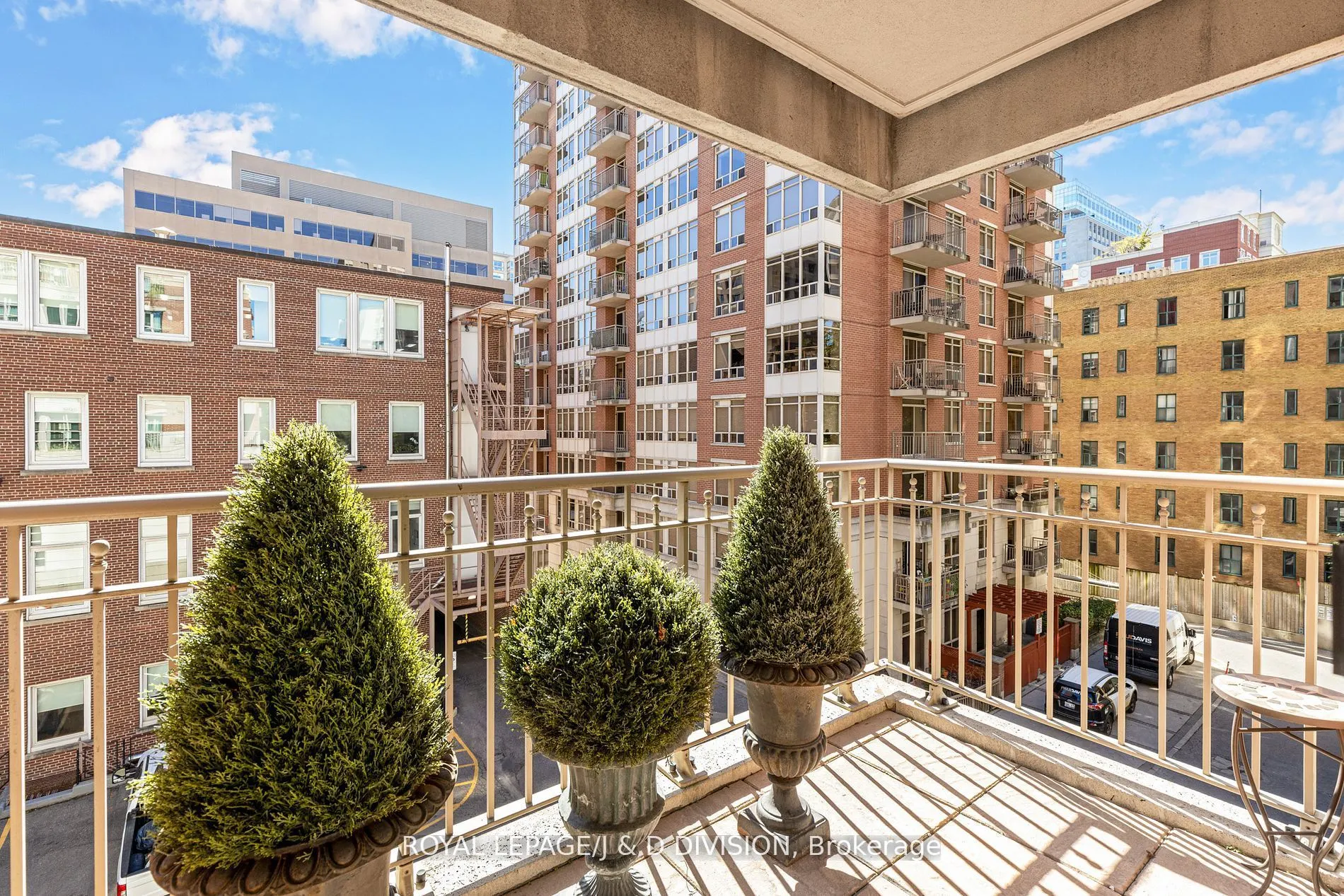 33 Delisle Avenue, #303