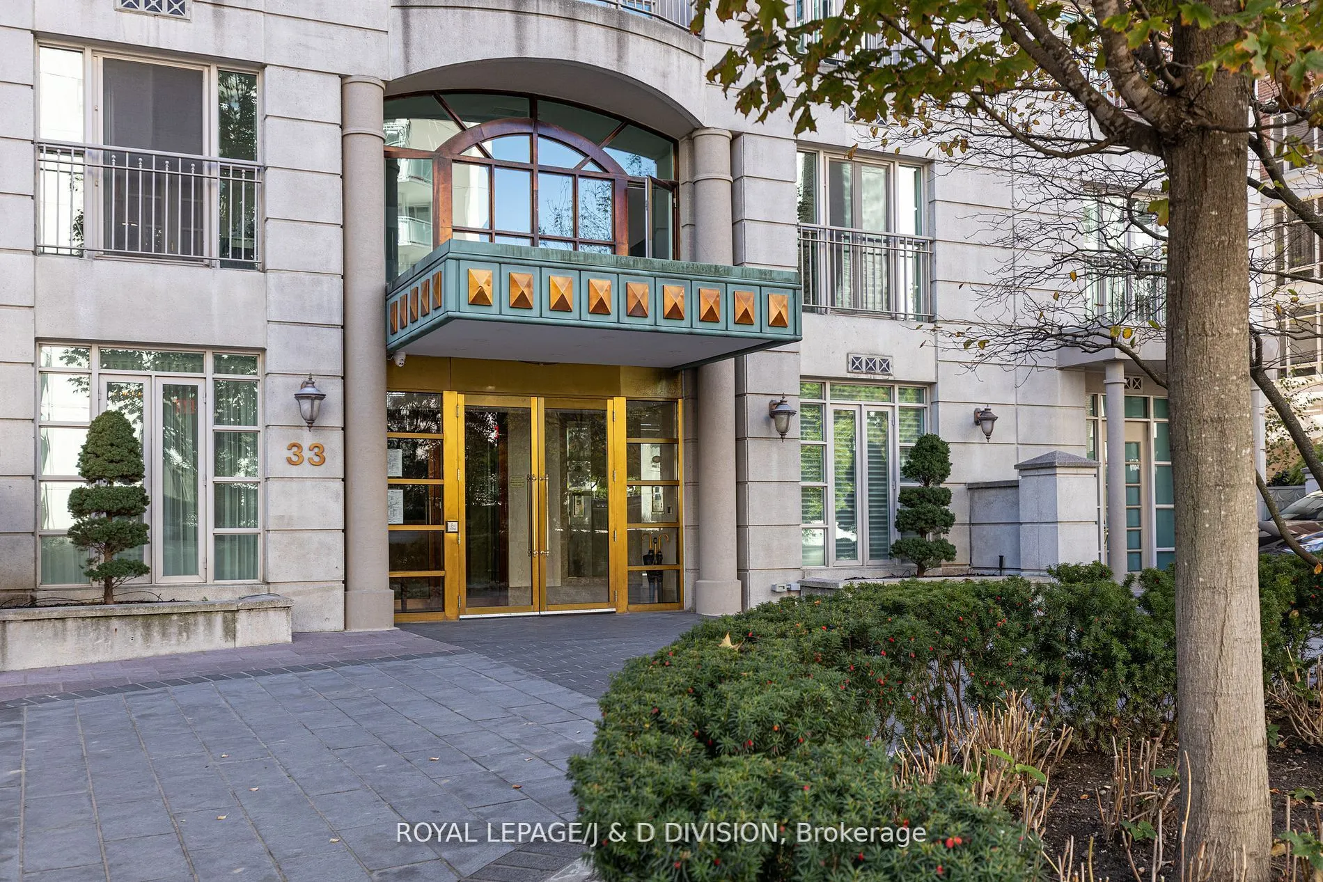 33 Delisle Avenue, #303