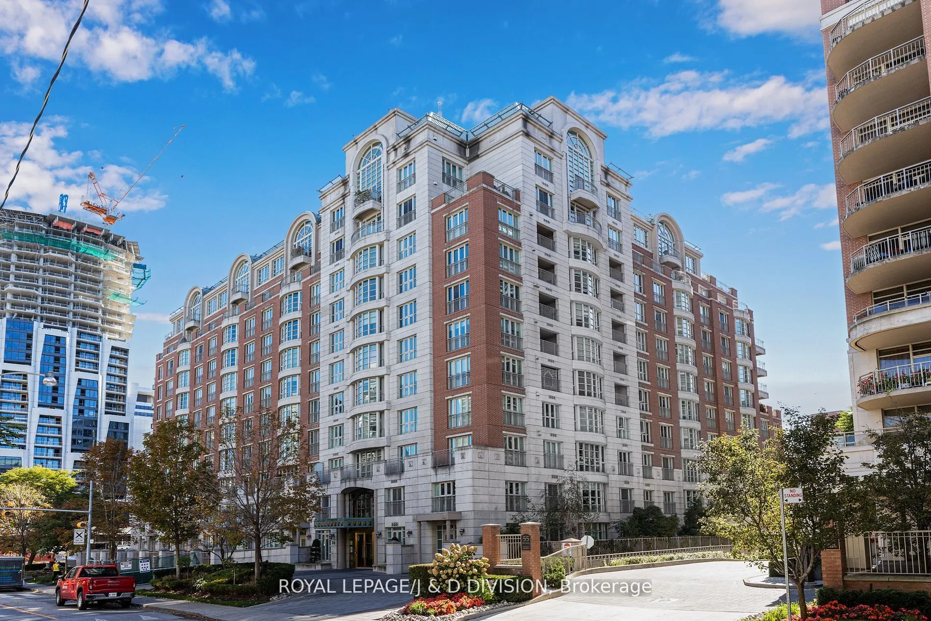 33 Delisle Avenue, #303