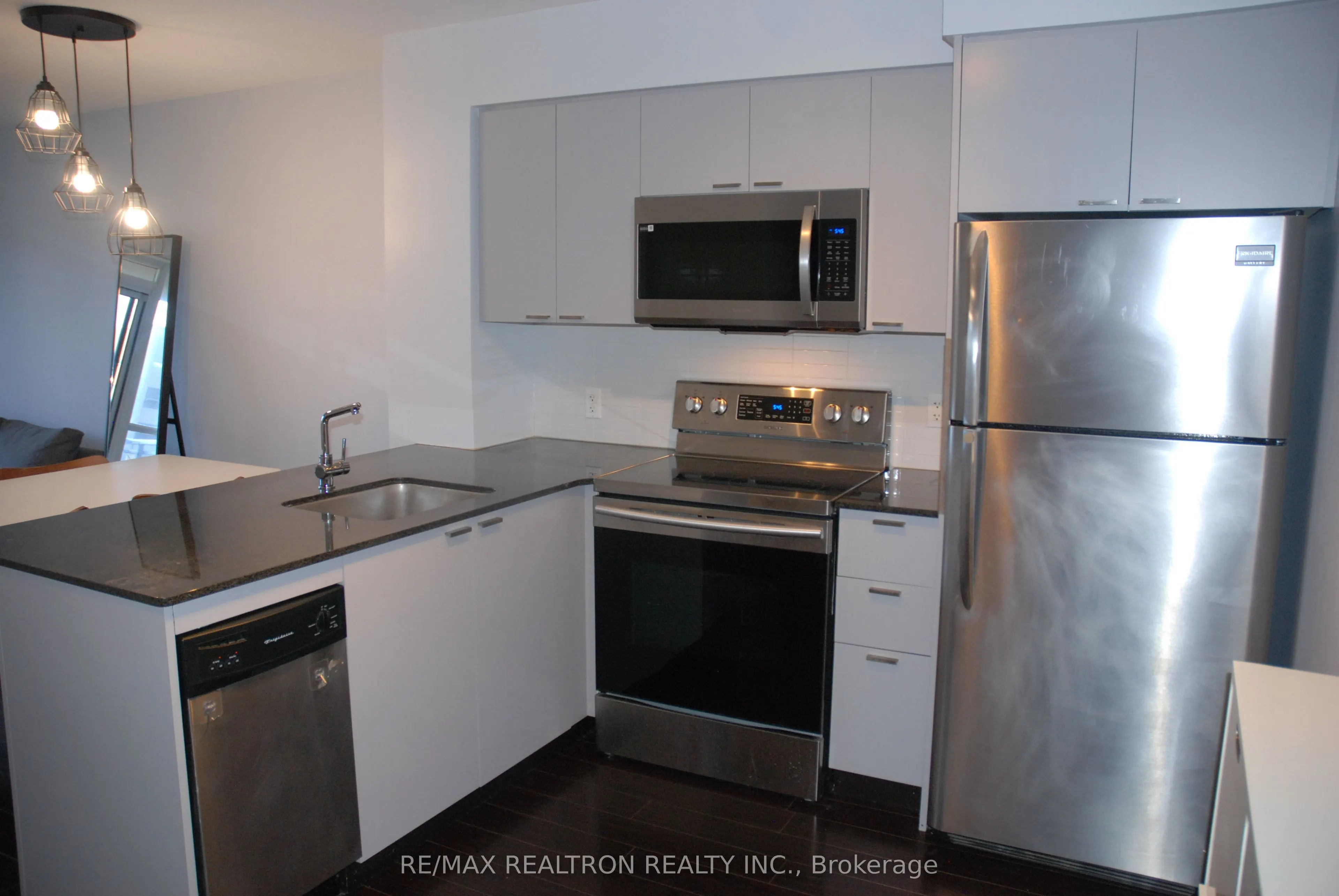 23 Sheppard Avenue E, #807