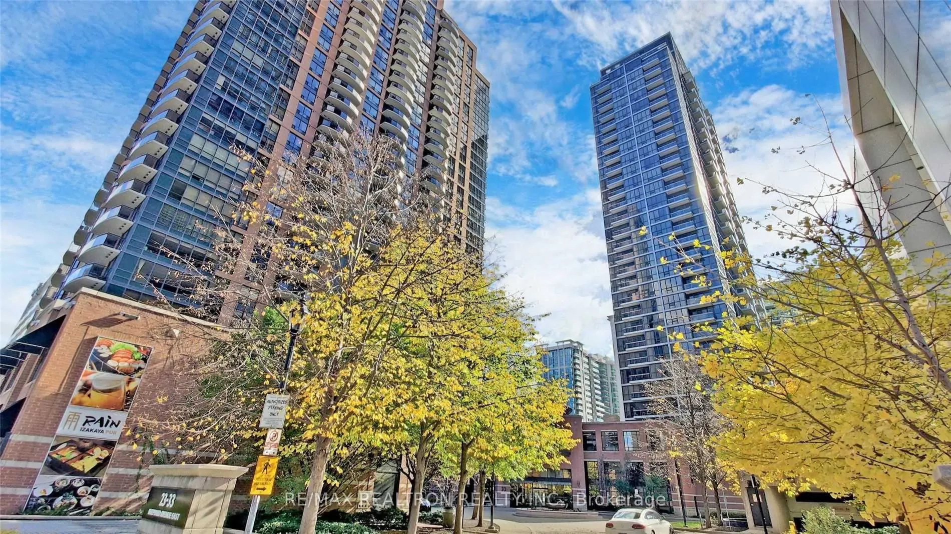 23 Sheppard Avenue E, #807