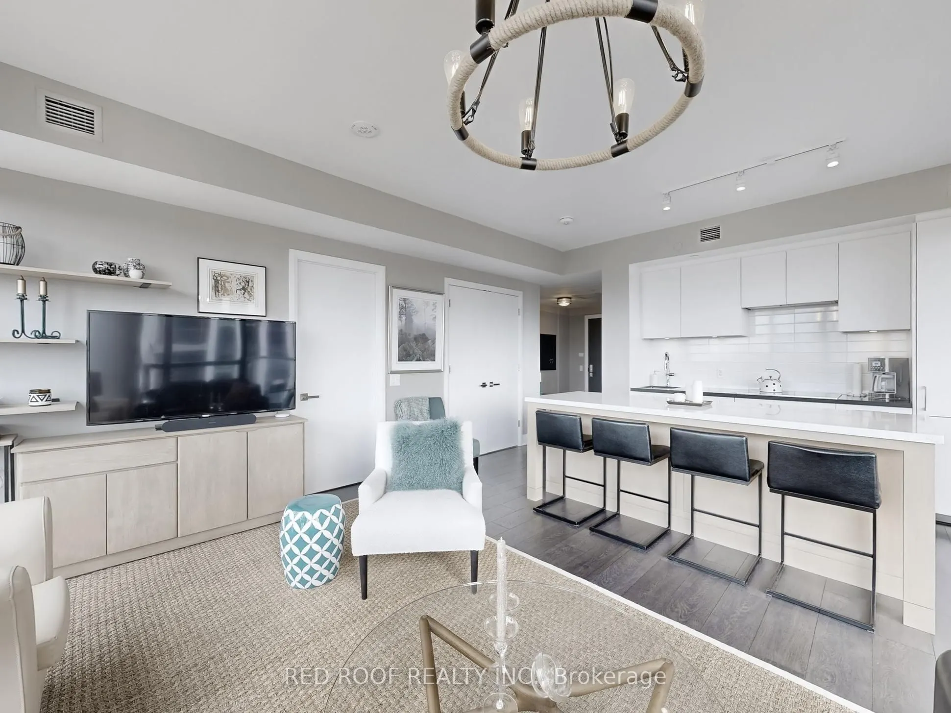 33 Frederick Todd Way, #1401