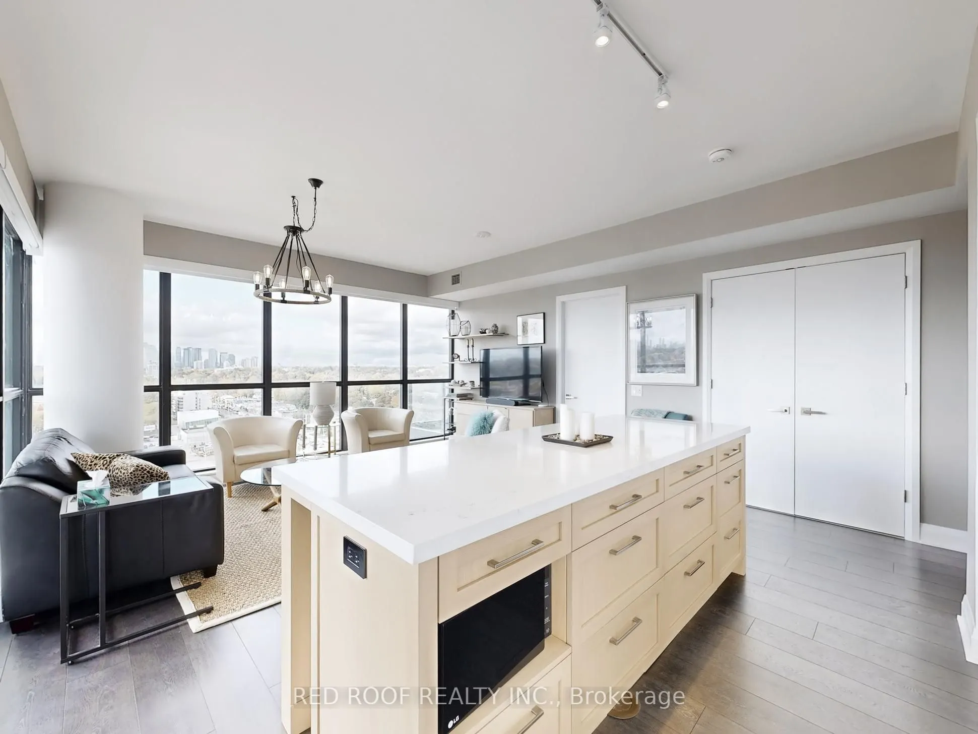 33 Frederick Todd Way, #1401